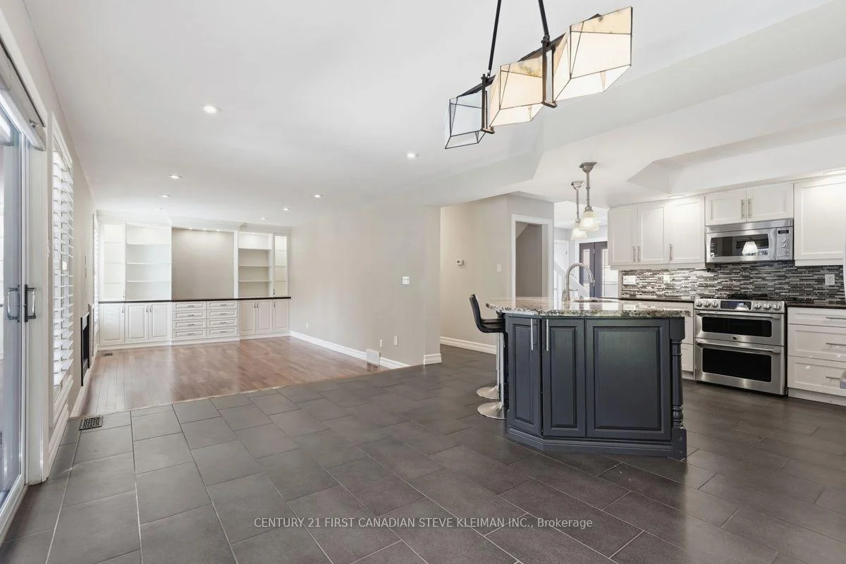 Photo 22 of 128 Salisbury Drive, Middlesex Centre, Birr — HOMEH