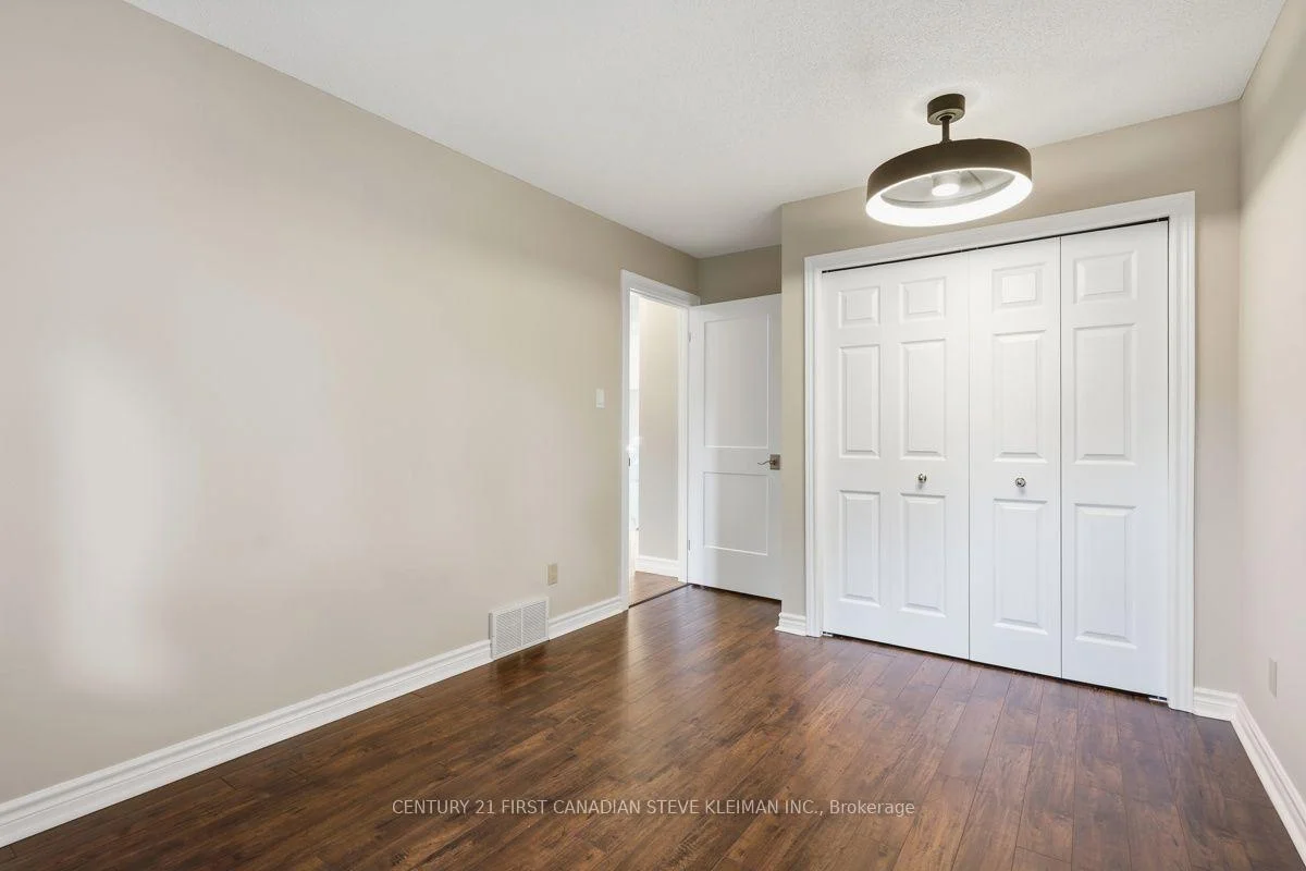 Photo 36 of 128 Salisbury Drive, Middlesex Centre, Birr — HOMEH
