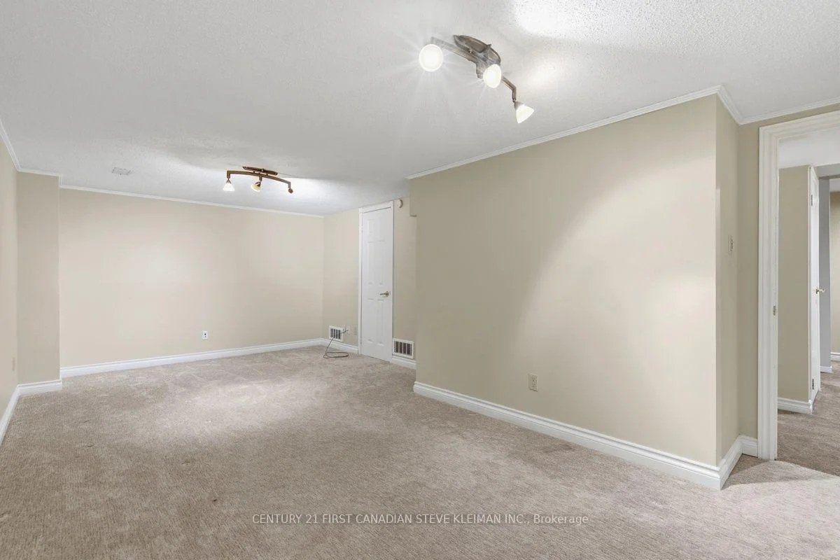 Photo 41 of 128 Salisbury Drive, Middlesex Centre, Birr — HOMEH