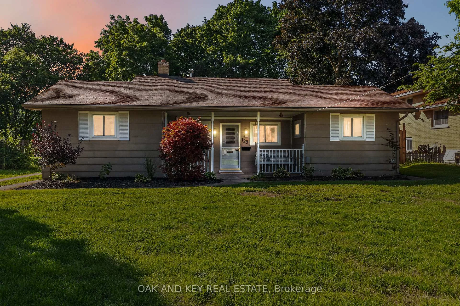 Photo 5 of 125 Keefer Street, Strathroy-Caradoc, SW — HOMEH
