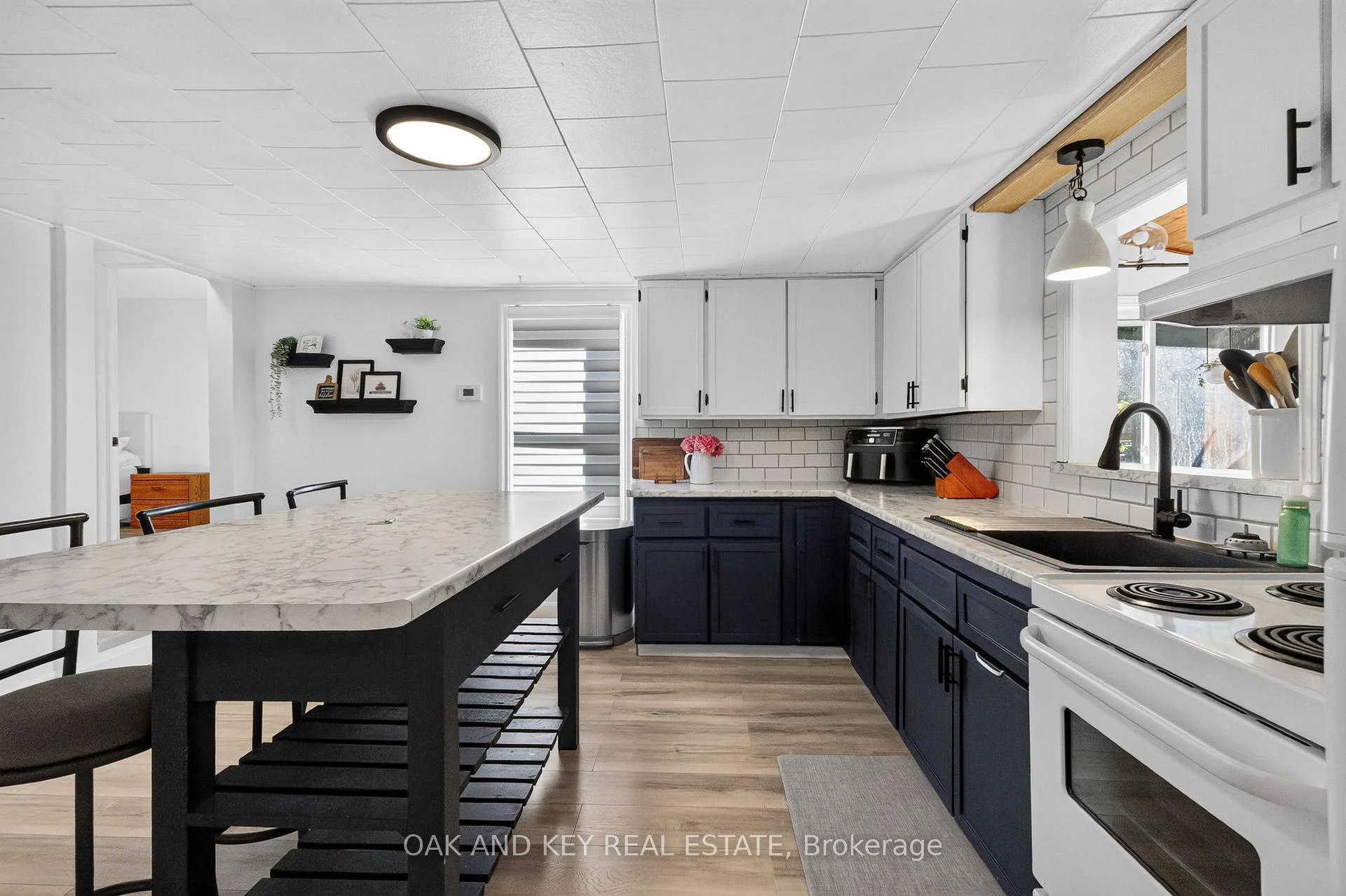Photo 57 of 125 Keefer Street, Strathroy-Caradoc, SW — HOMEH
