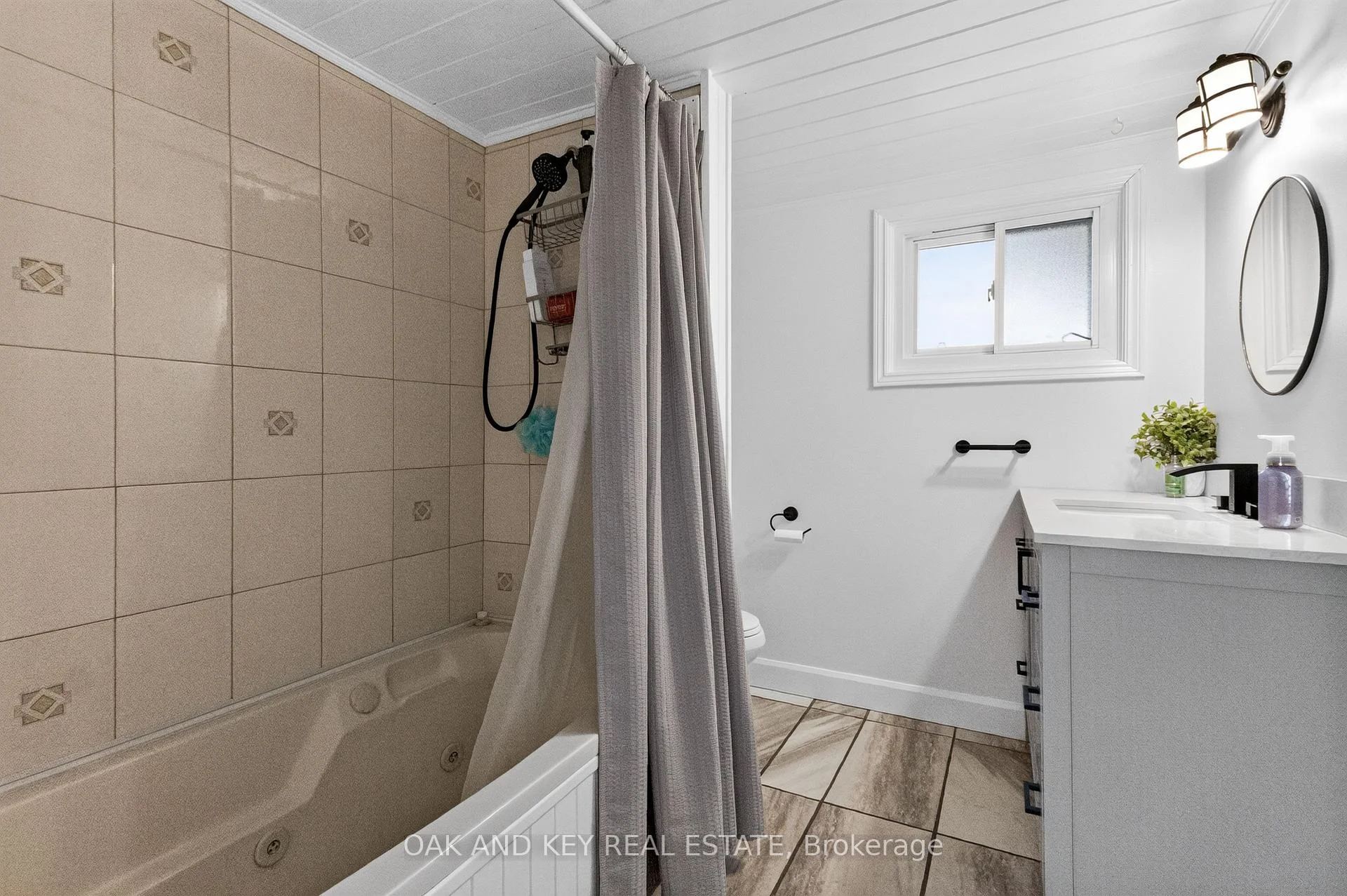 Photo 60 of 125 Keefer Street, Strathroy-Caradoc, SW — HOMEH
