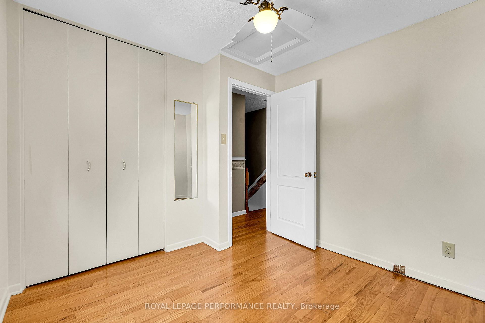 Photo 22 of 1080 Cloverlawn Court, Ottawa, Beacon Hill South — HOMEH