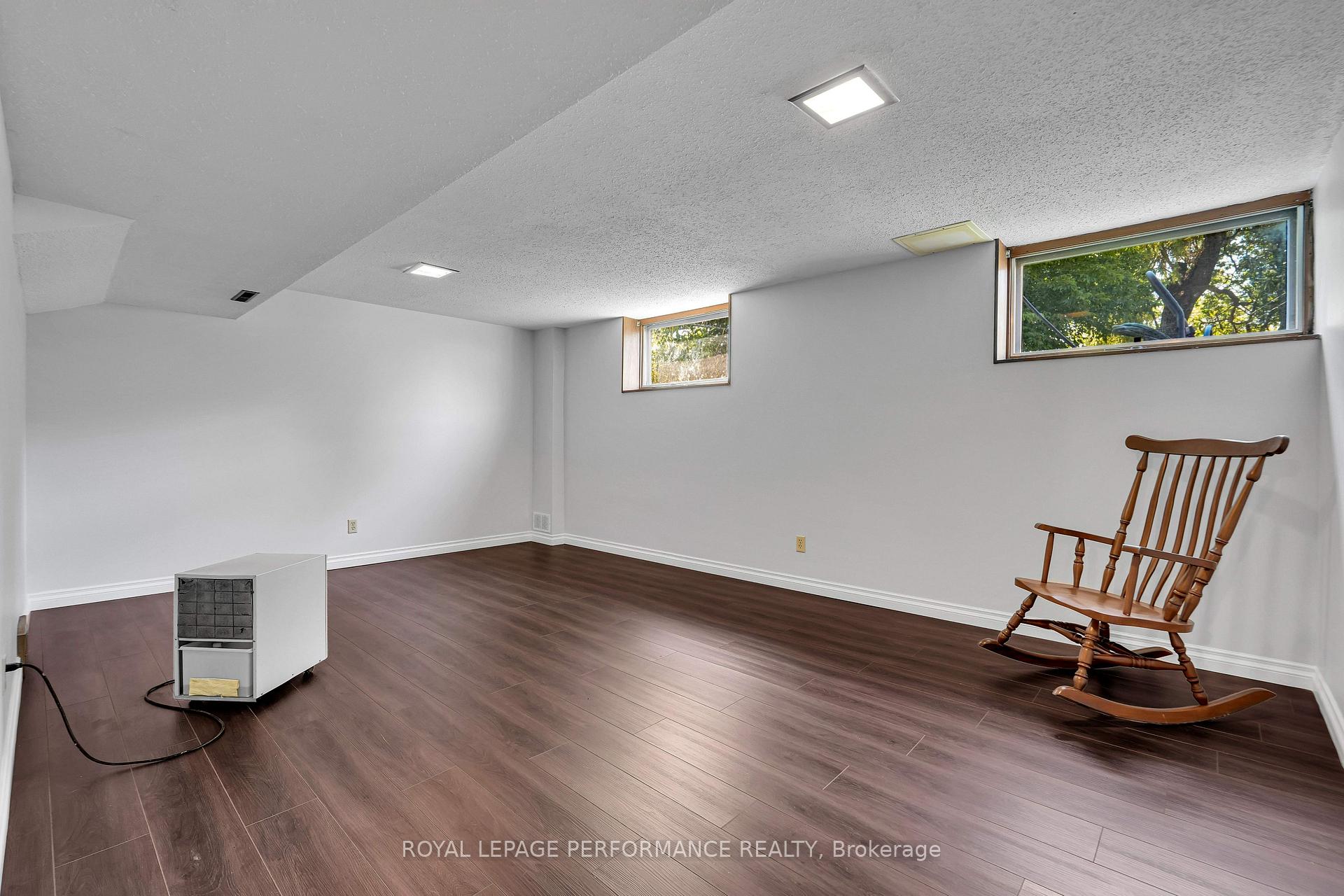 Photo 27 of 1080 Cloverlawn Court, Ottawa, Beacon Hill South — HOMEH