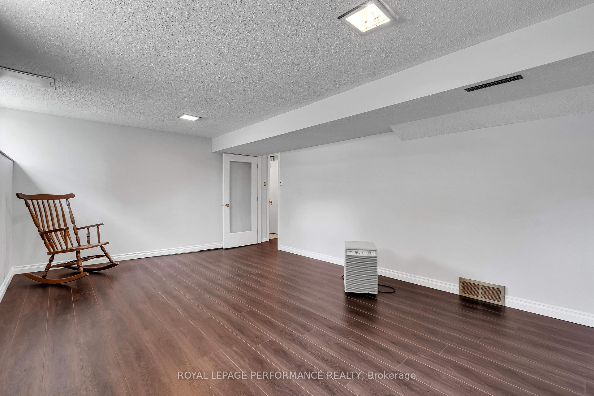 Photo 28 of 1080 Cloverlawn Court, Ottawa, Beacon Hill South — HOMEH