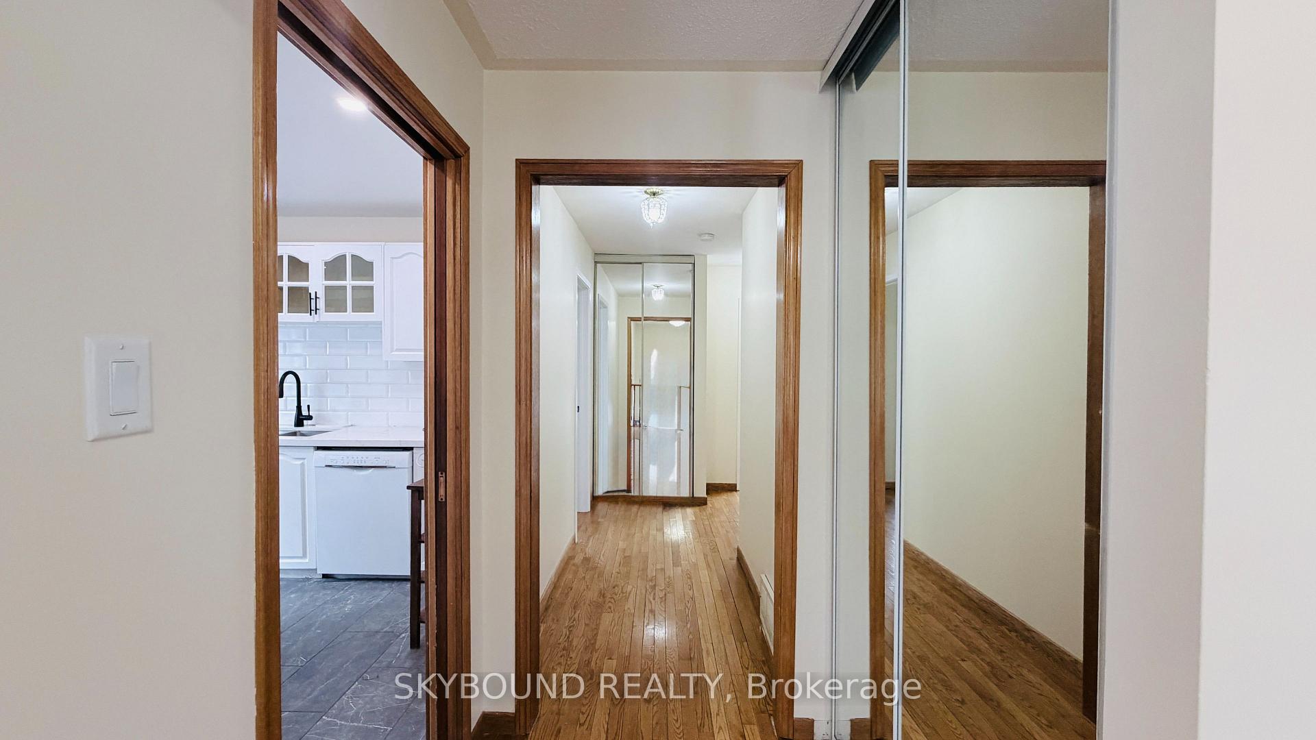 Photo 5 of 1298 Forest Hill, Oakville, Falgarwood — HOMEH
