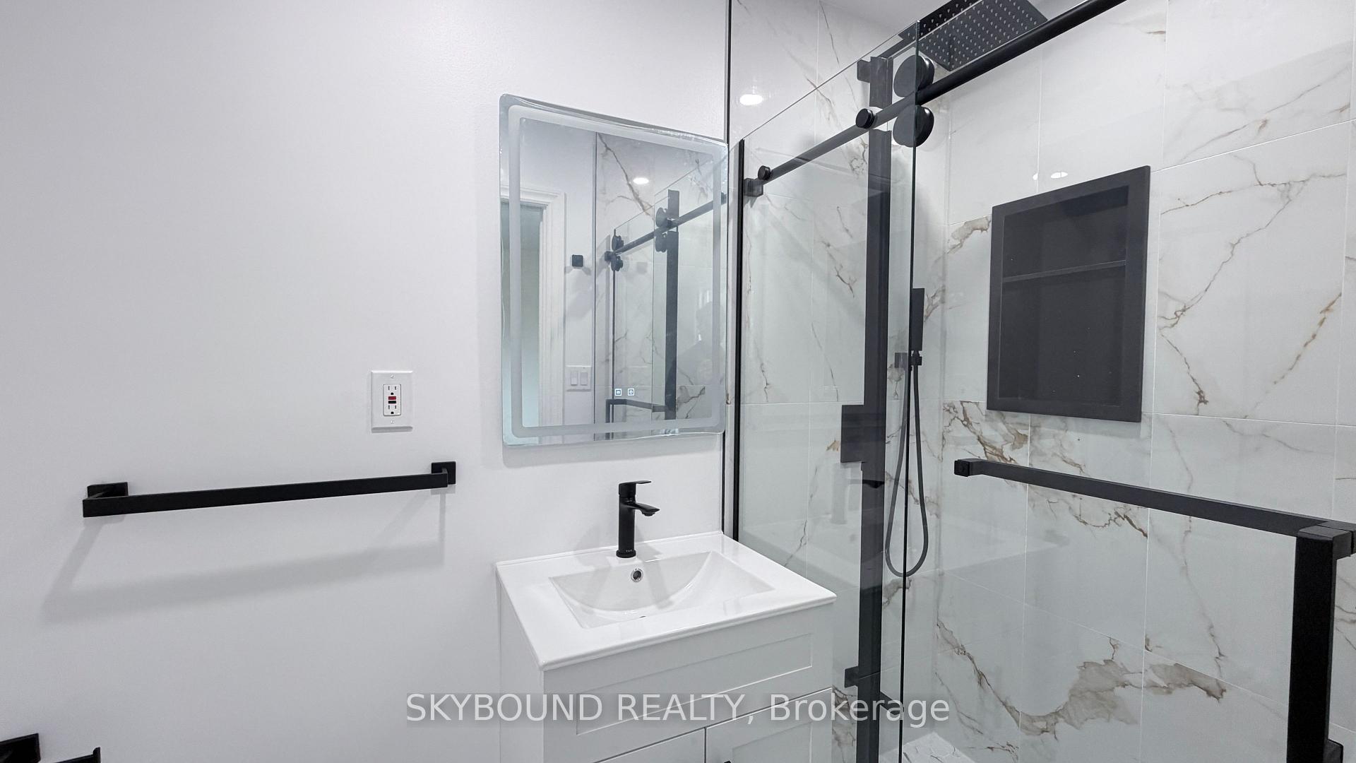Photo 9 of 1298 Forest Hill, Oakville, Falgarwood — HOMEH