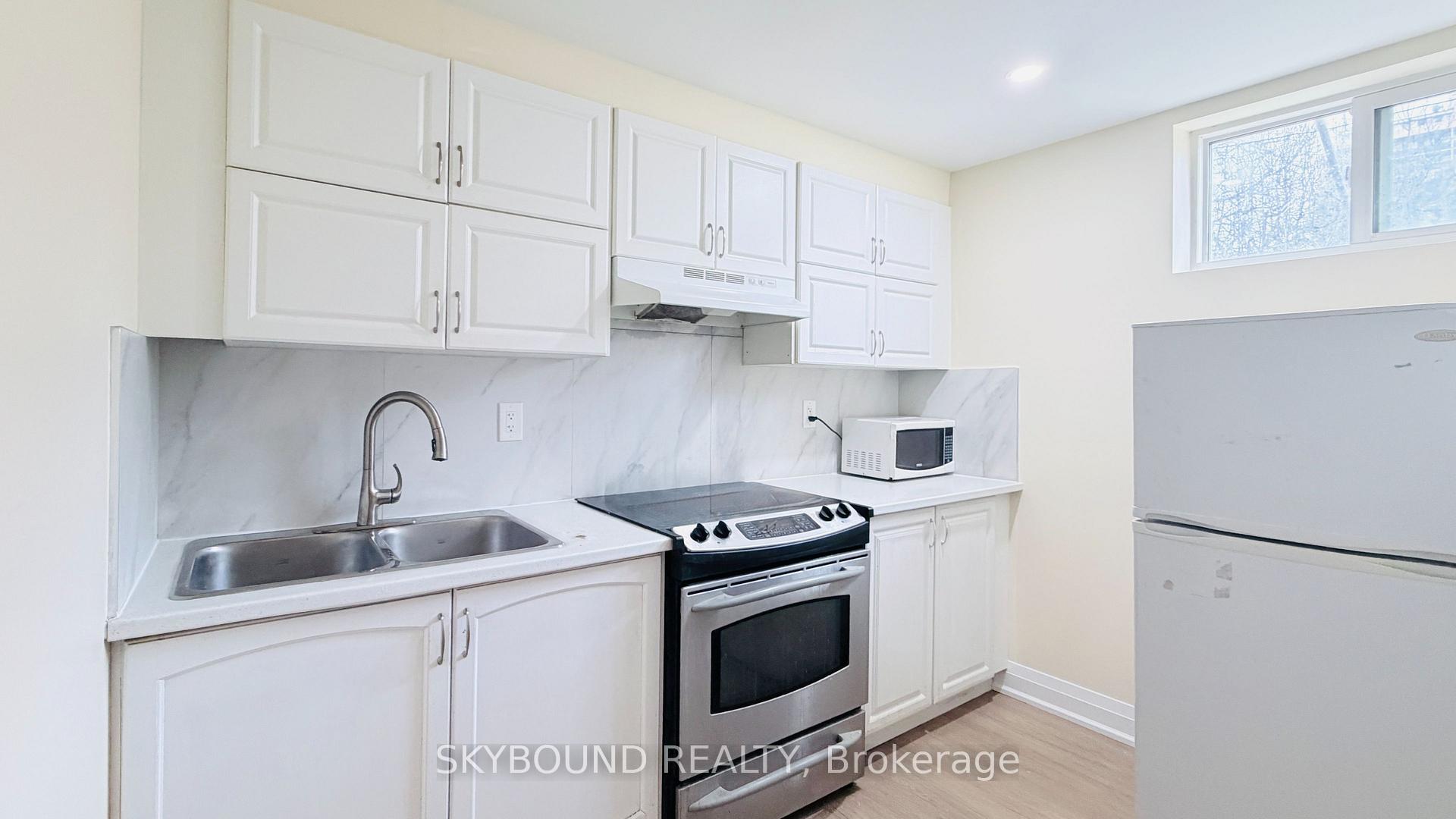 Photo 10 of 1298 Forest Hill, Oakville, Falgarwood — HOMEH