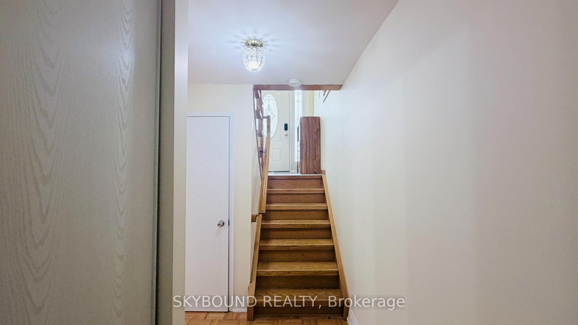 Photo 14 of 1298 Forest Hill, Oakville, Falgarwood — HOMEH