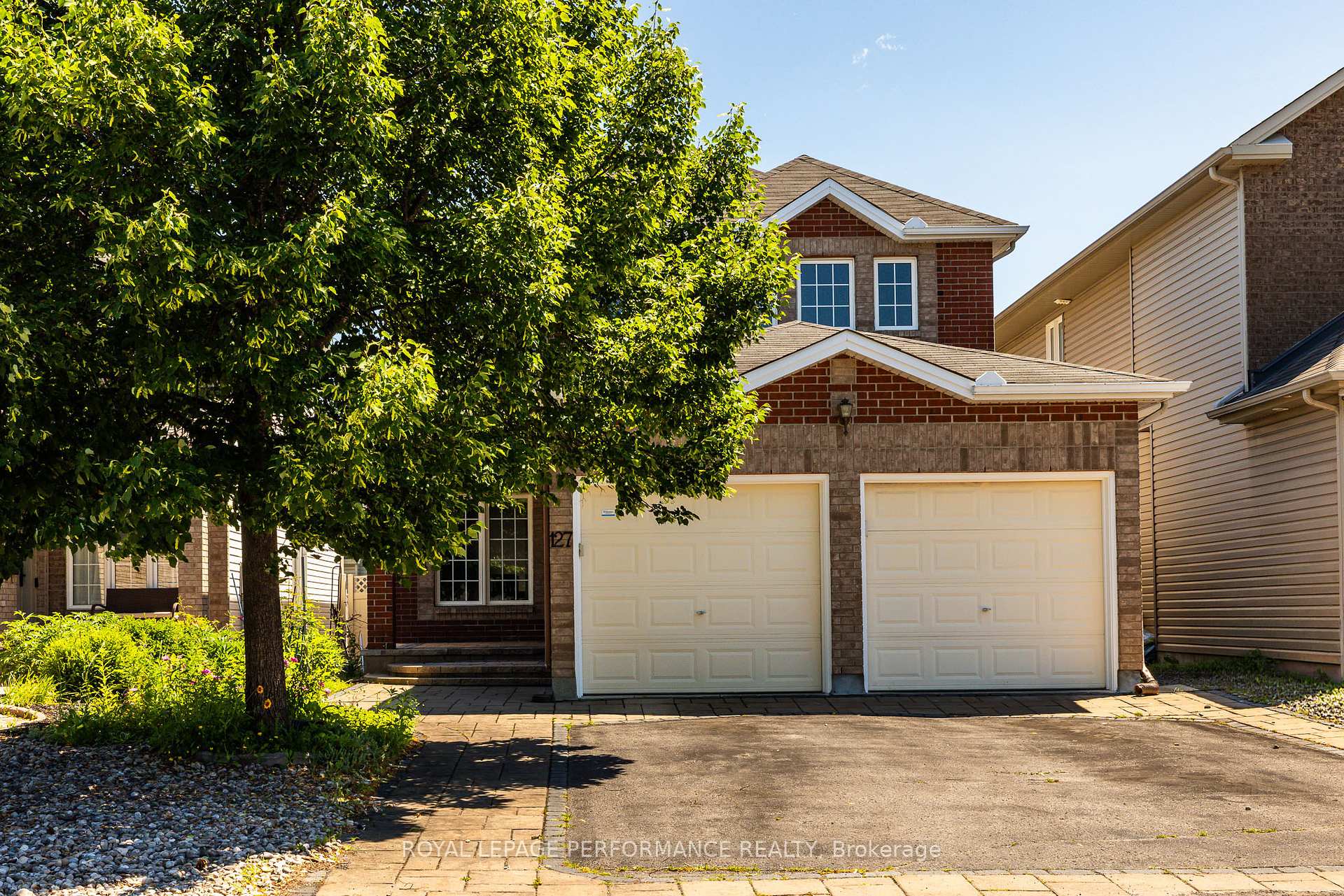 Front of 127 Finn Court