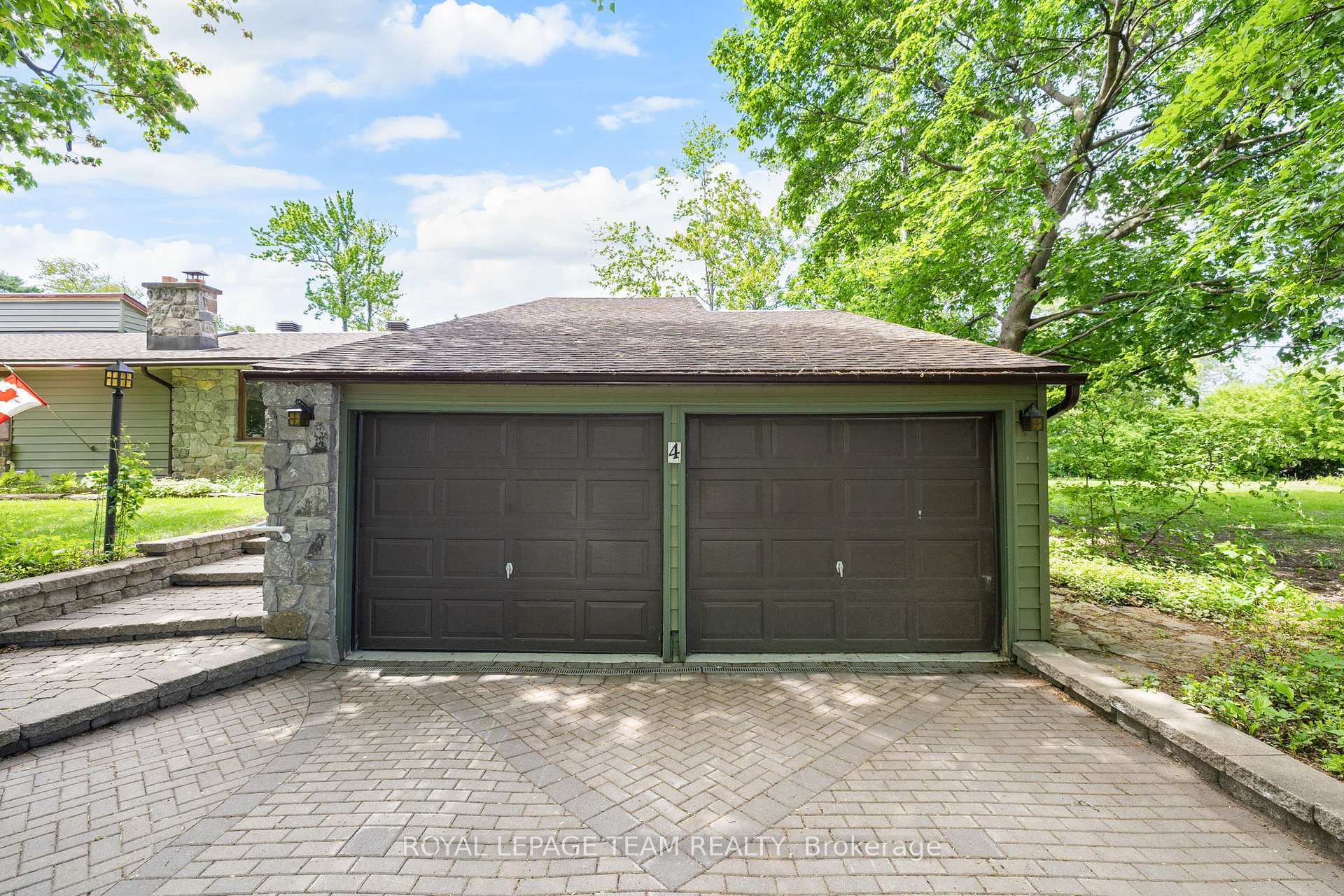 Photo 3 of 4 Leeward Street, Ottawa, Pineglen/Country Place — HOMEH