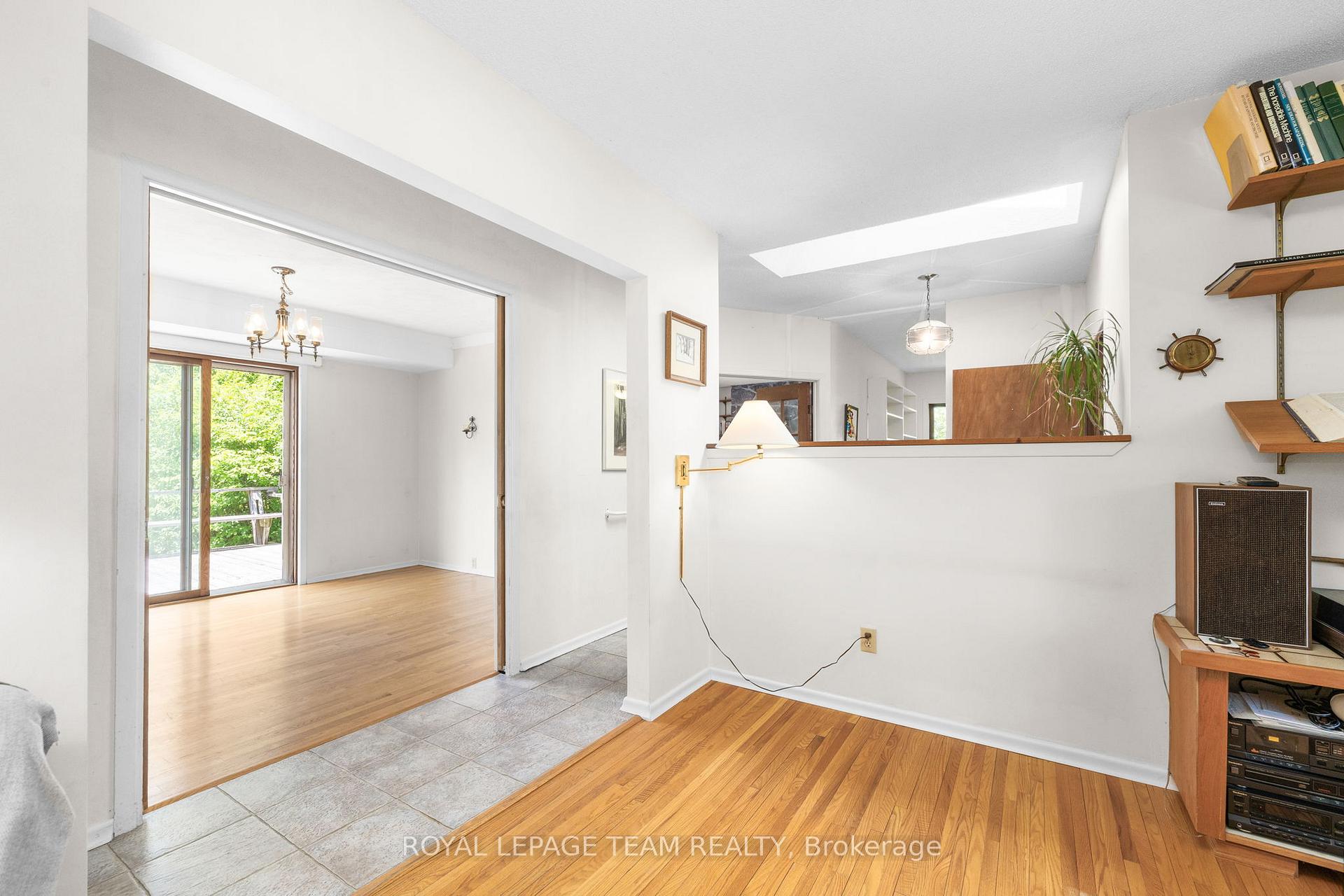 Photo 13 of 4 Leeward Street, Ottawa, Pineglen/Country Place — HOMEH