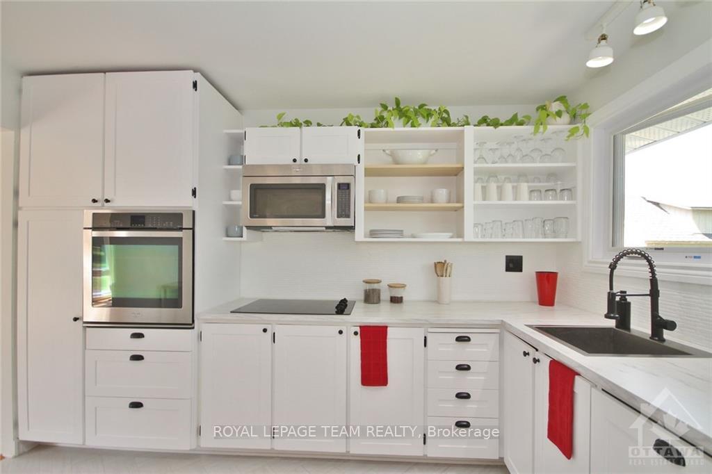 Photo 8 of 5 Lipstan Avenue N, Ottawa, City View/Skyline/Fisher Heights/Parkwood Hills — HOMEH