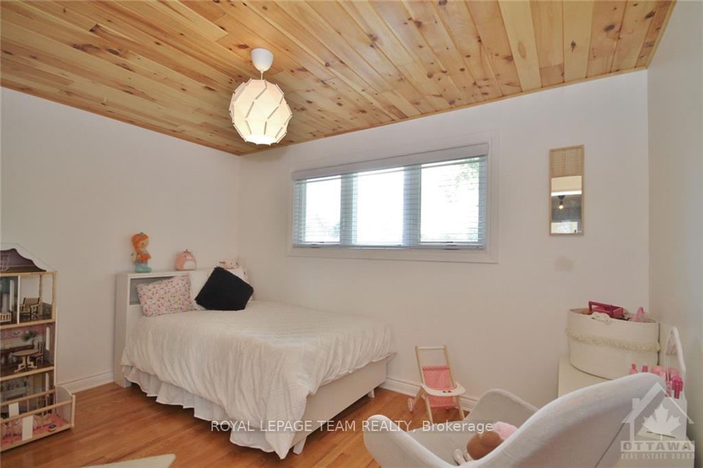 Photo 13 of 5 Lipstan Avenue N, Ottawa, City View/Skyline/Fisher Heights/Parkwood Hills — HOMEH