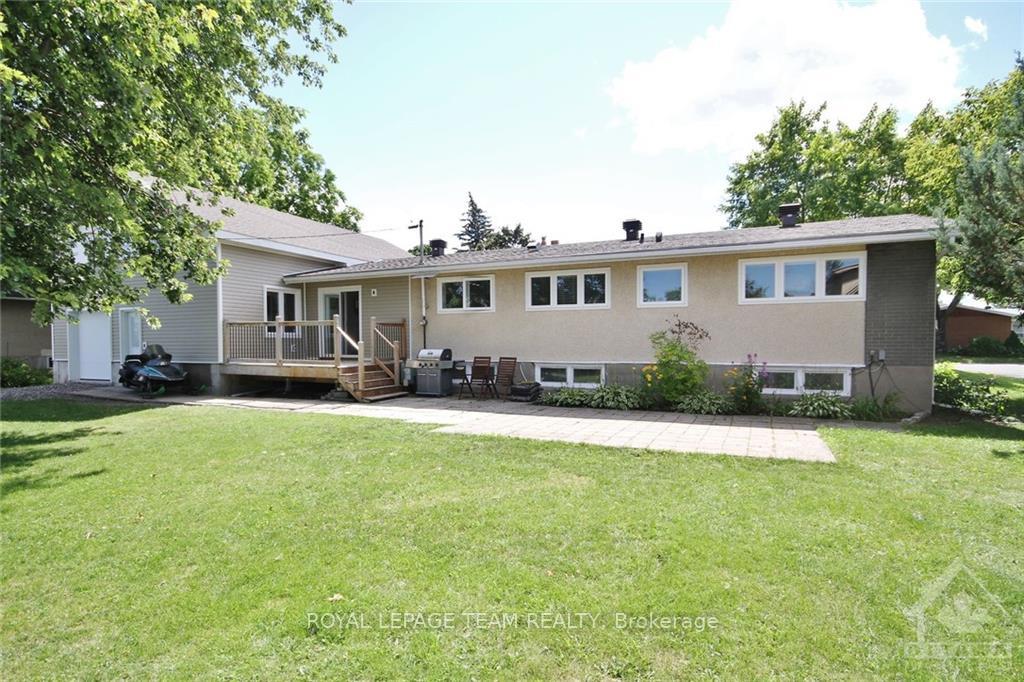 Photo 23 of 5 Lipstan Avenue N, Ottawa, City View/Skyline/Fisher Heights/Parkwood Hills — HOMEH