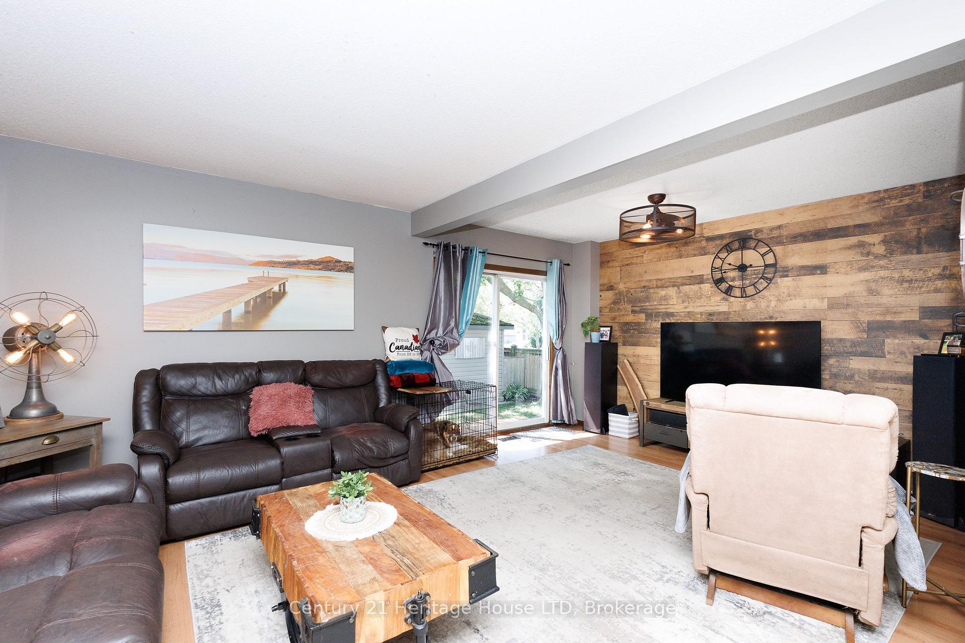 Photo 9 of 6477 Malibu Drive, Niagara Falls, West Wood — HOMEH
