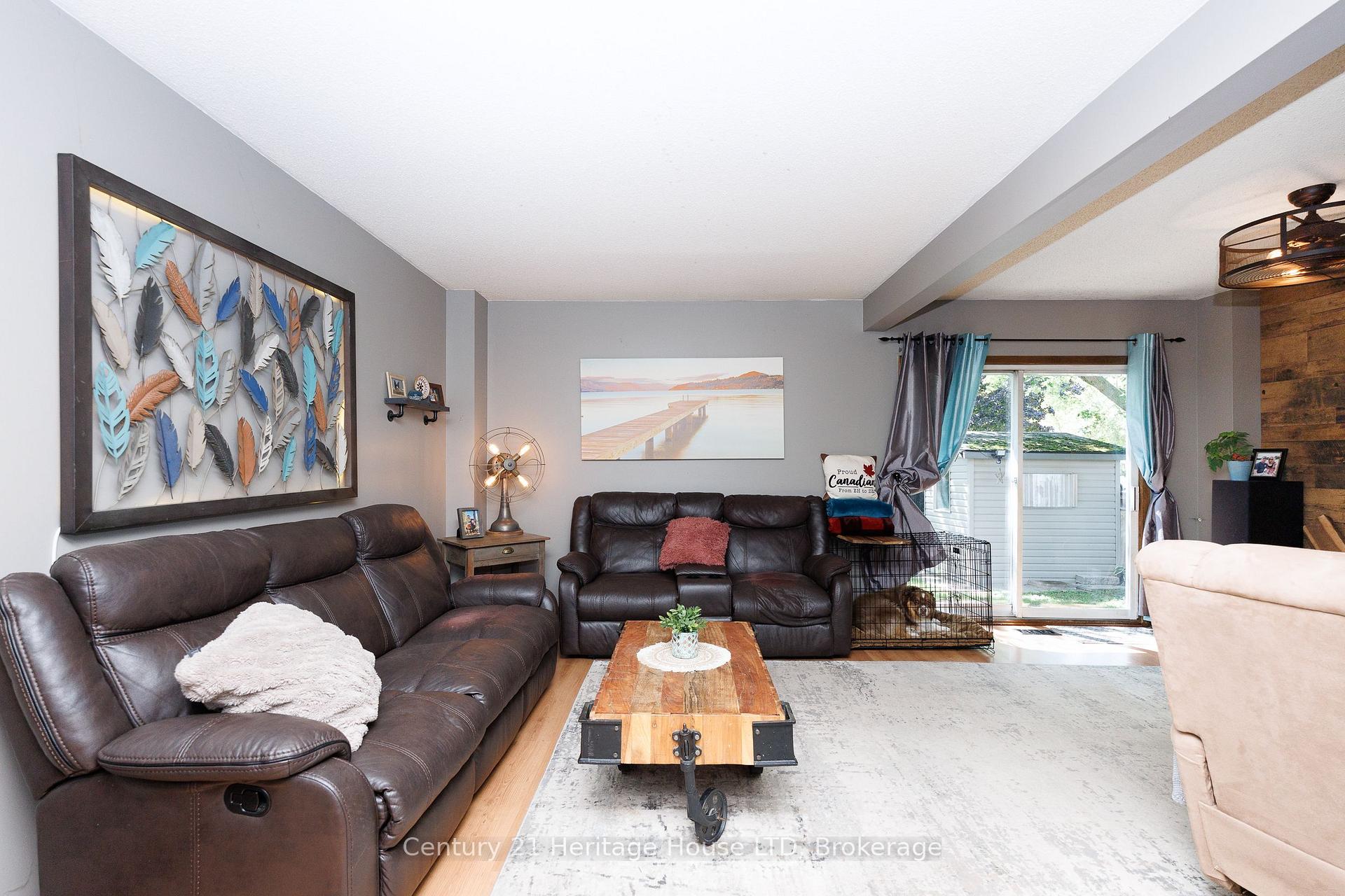 Photo 11 of 6477 Malibu Drive, Niagara Falls, West Wood — HOMEH