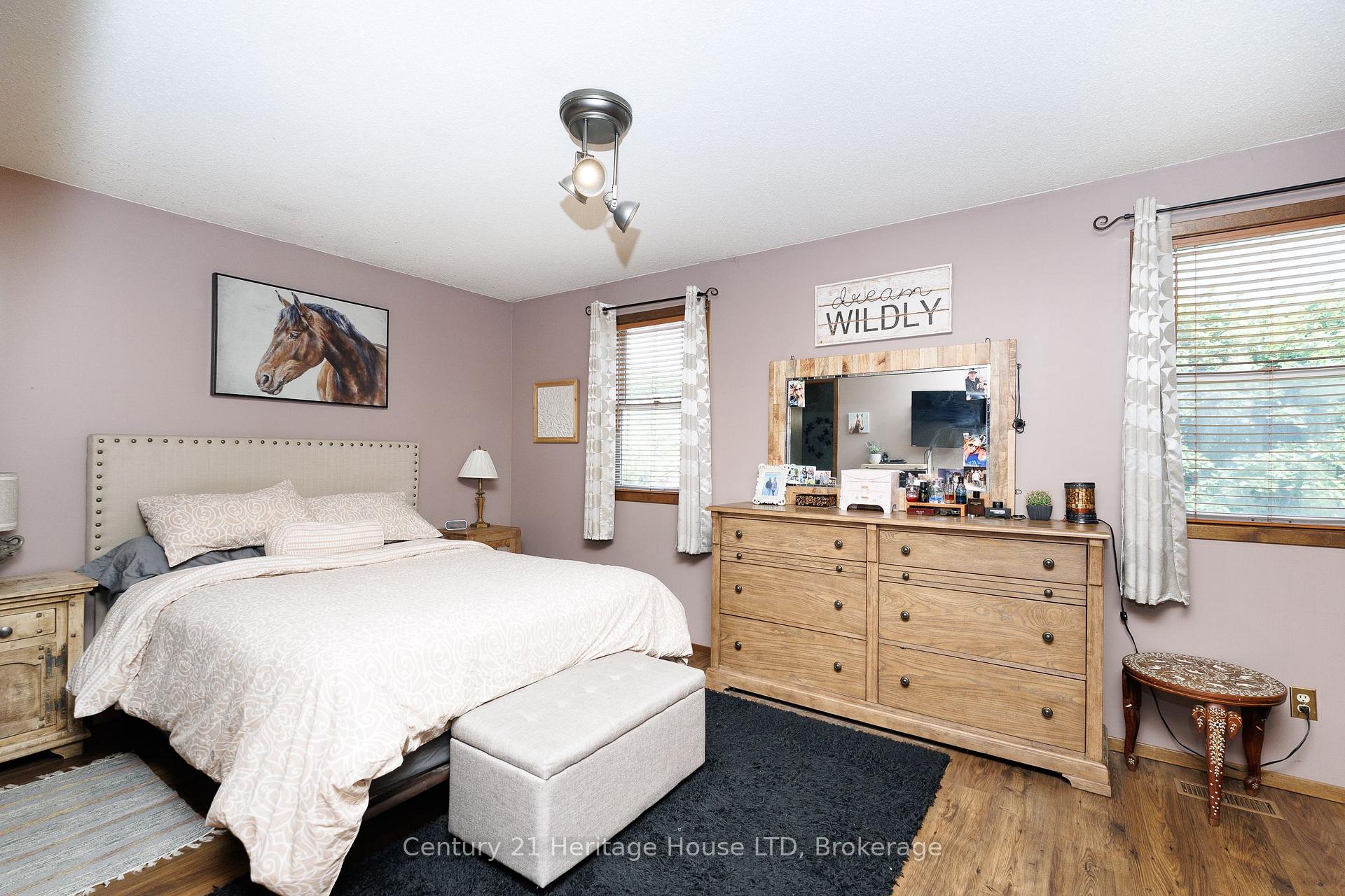 Photo 17 of 6477 Malibu Drive, Niagara Falls, West Wood — HOMEH
