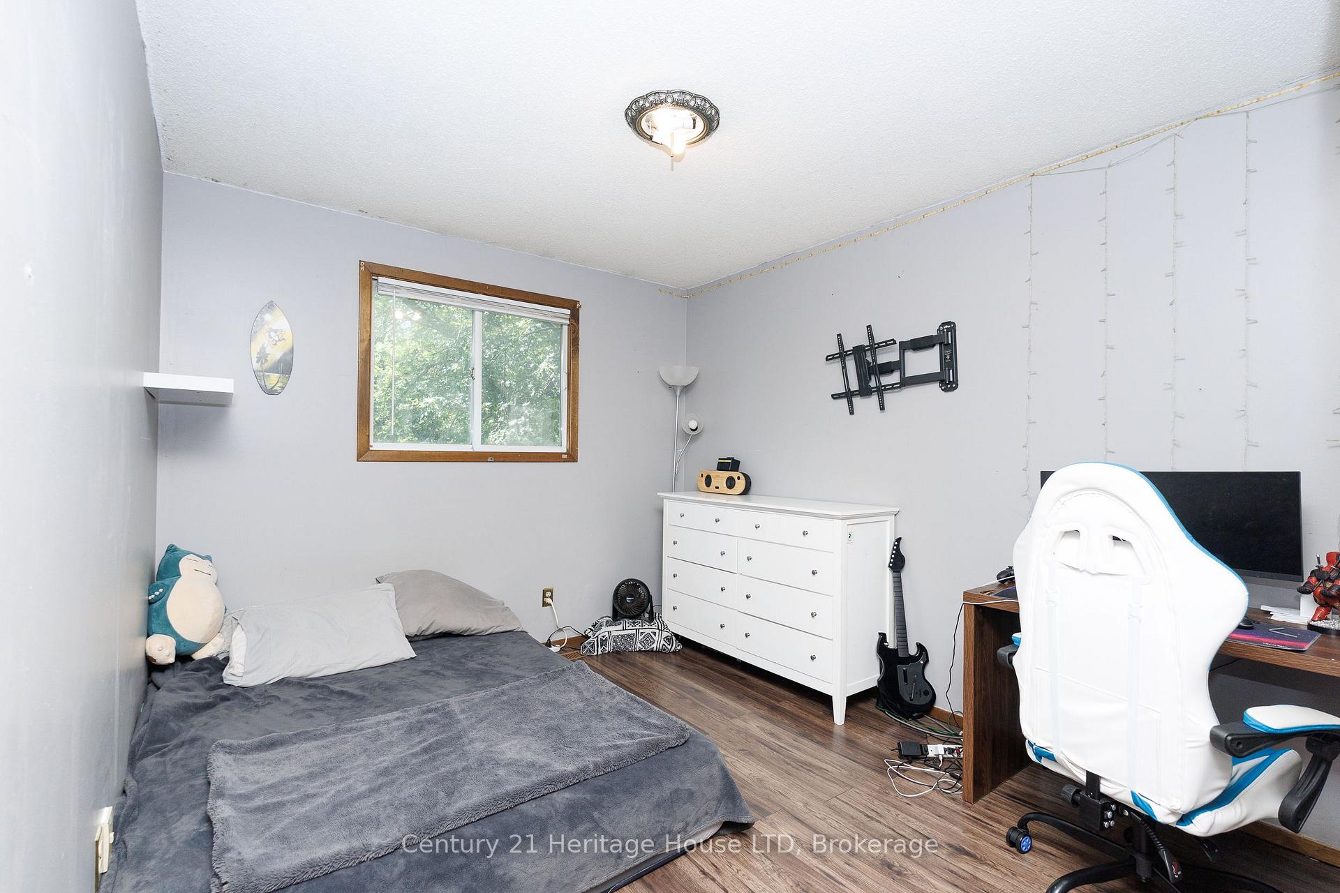 Photo 23 of 6477 Malibu Drive, Niagara Falls, West Wood — HOMEH