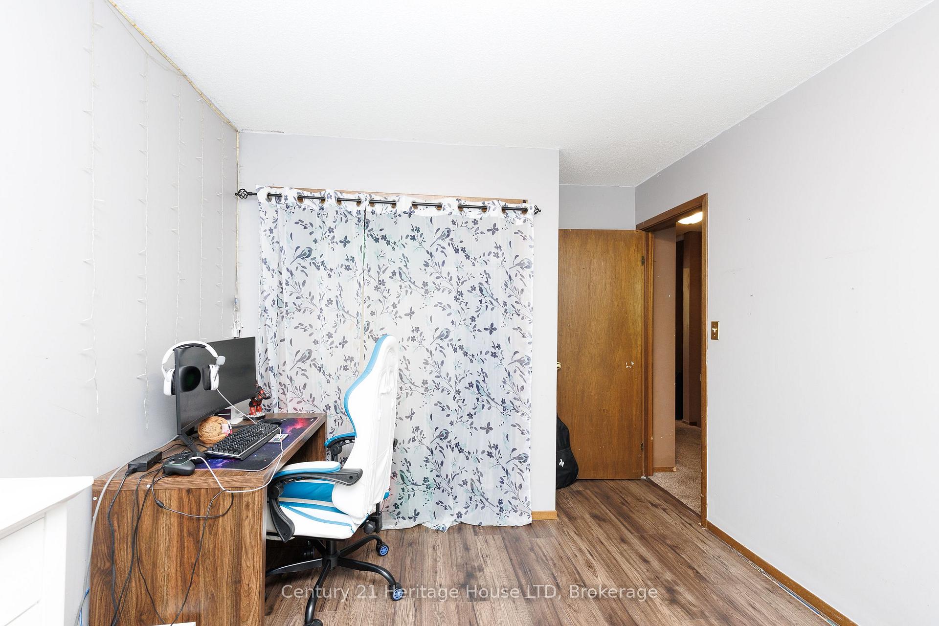 Photo 25 of 6477 Malibu Drive, Niagara Falls, West Wood — HOMEH