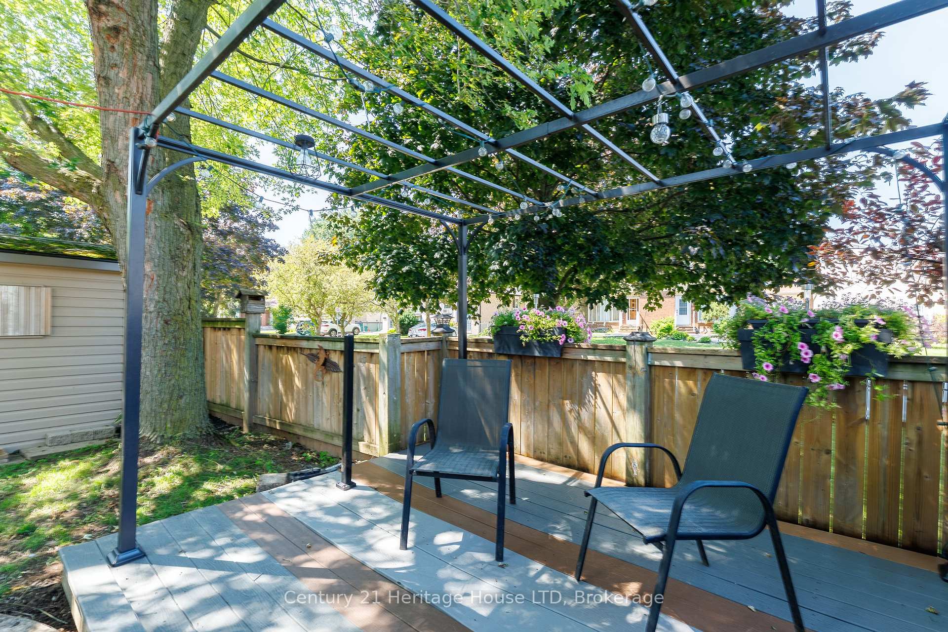 Photo 38 of 6477 Malibu Drive, Niagara Falls, West Wood — HOMEH
