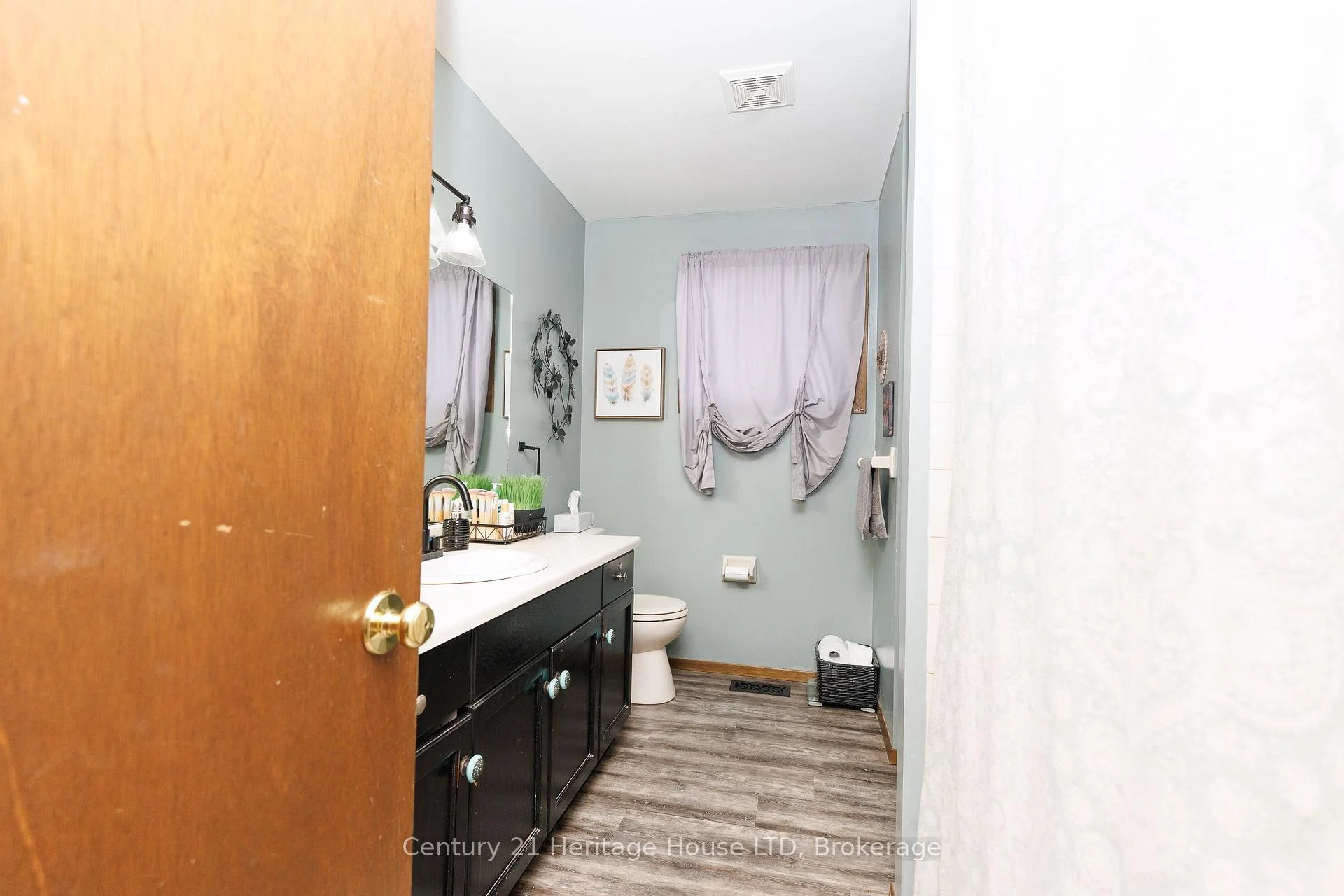 Photo 21 of 6477 Malibu Drive, Niagara Falls, West Wood — HOMEH