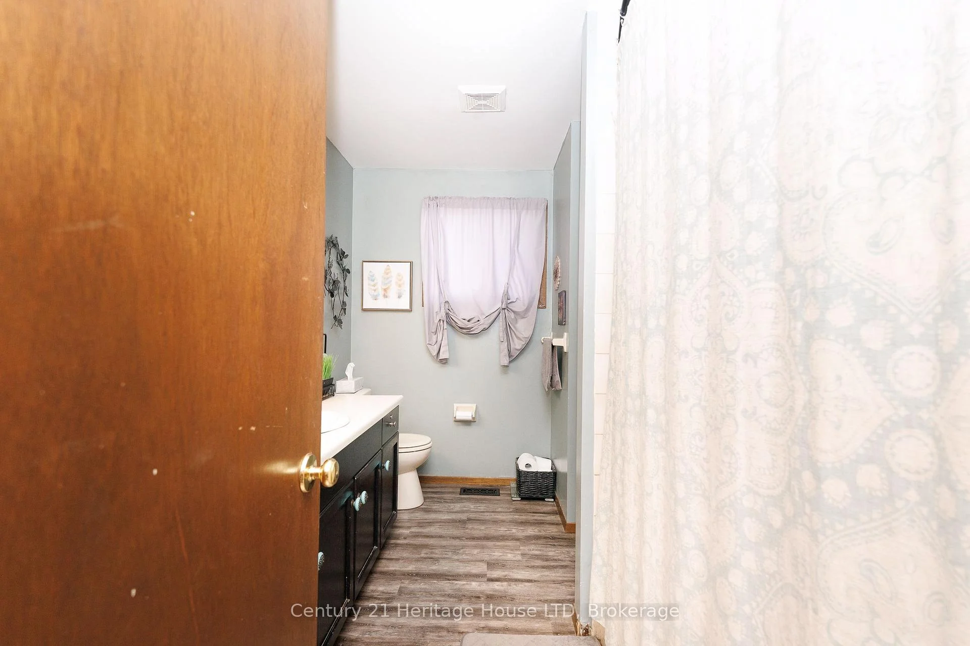 Photo 24 of 6477 Malibu Drive, Niagara Falls, West Wood — HOMEH