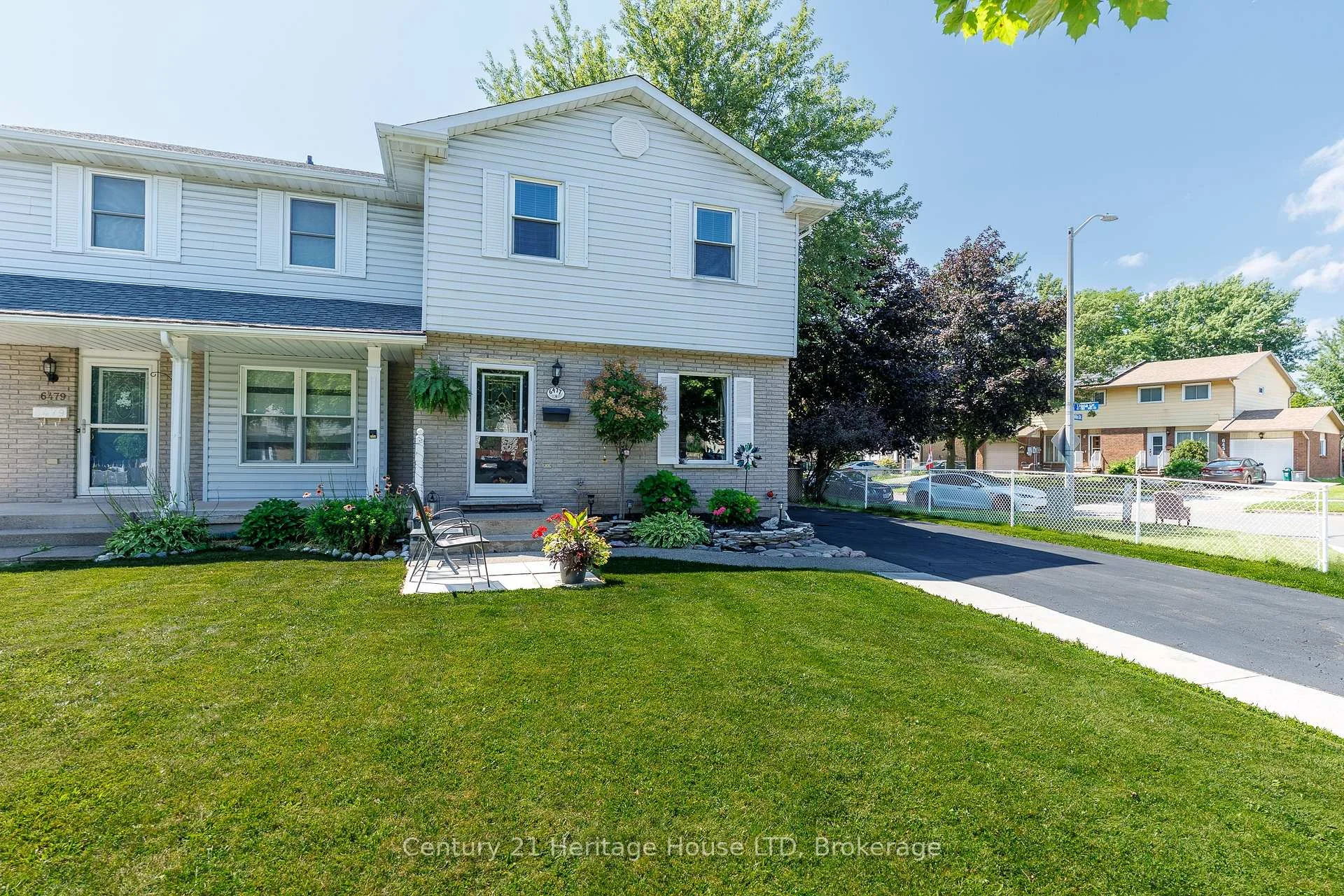 Photo 45 of 6477 Malibu Drive, Niagara Falls, West Wood — HOMEH