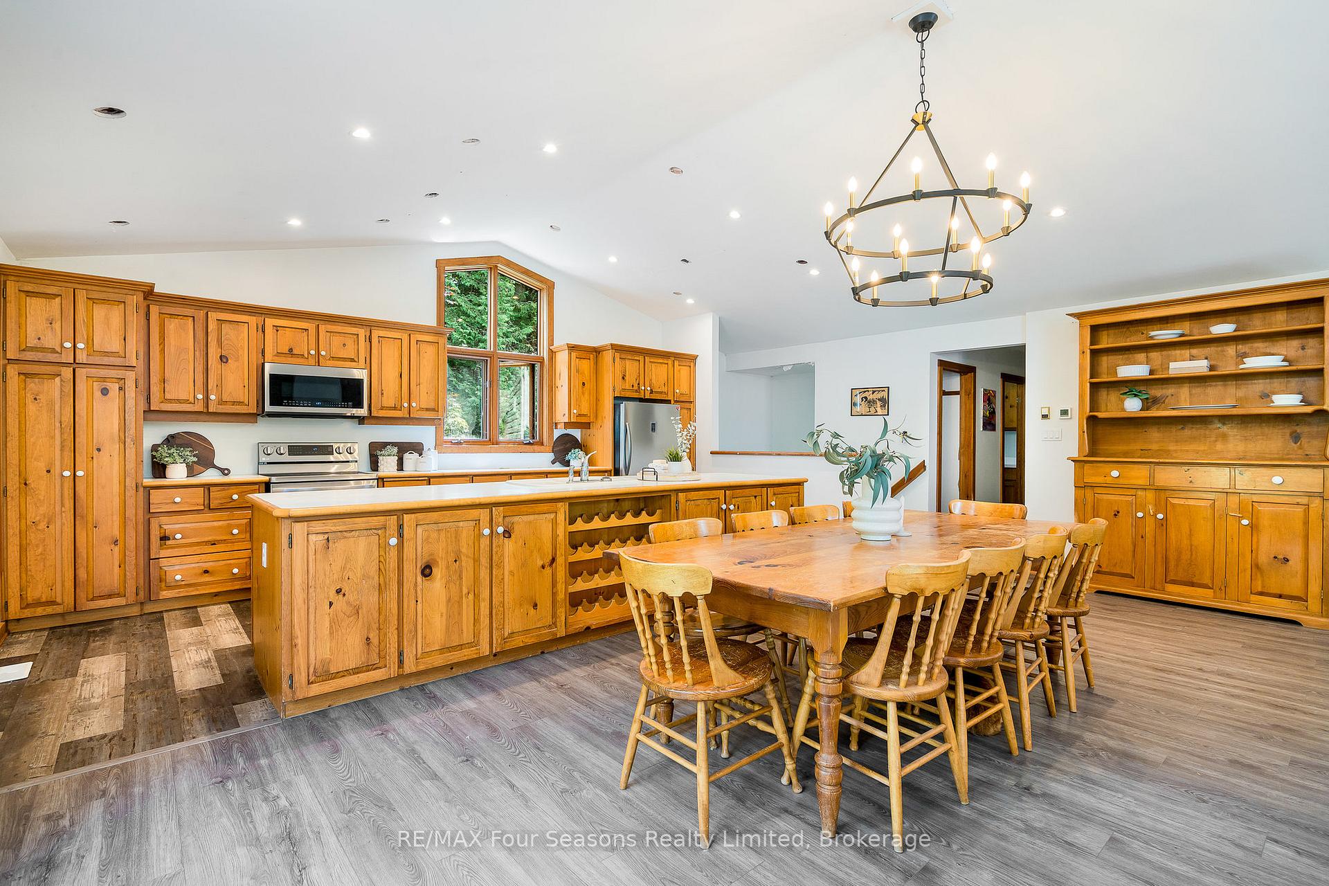Photo 14 of 188 Highpoint Crescent, Grey Highlands — HOMEH