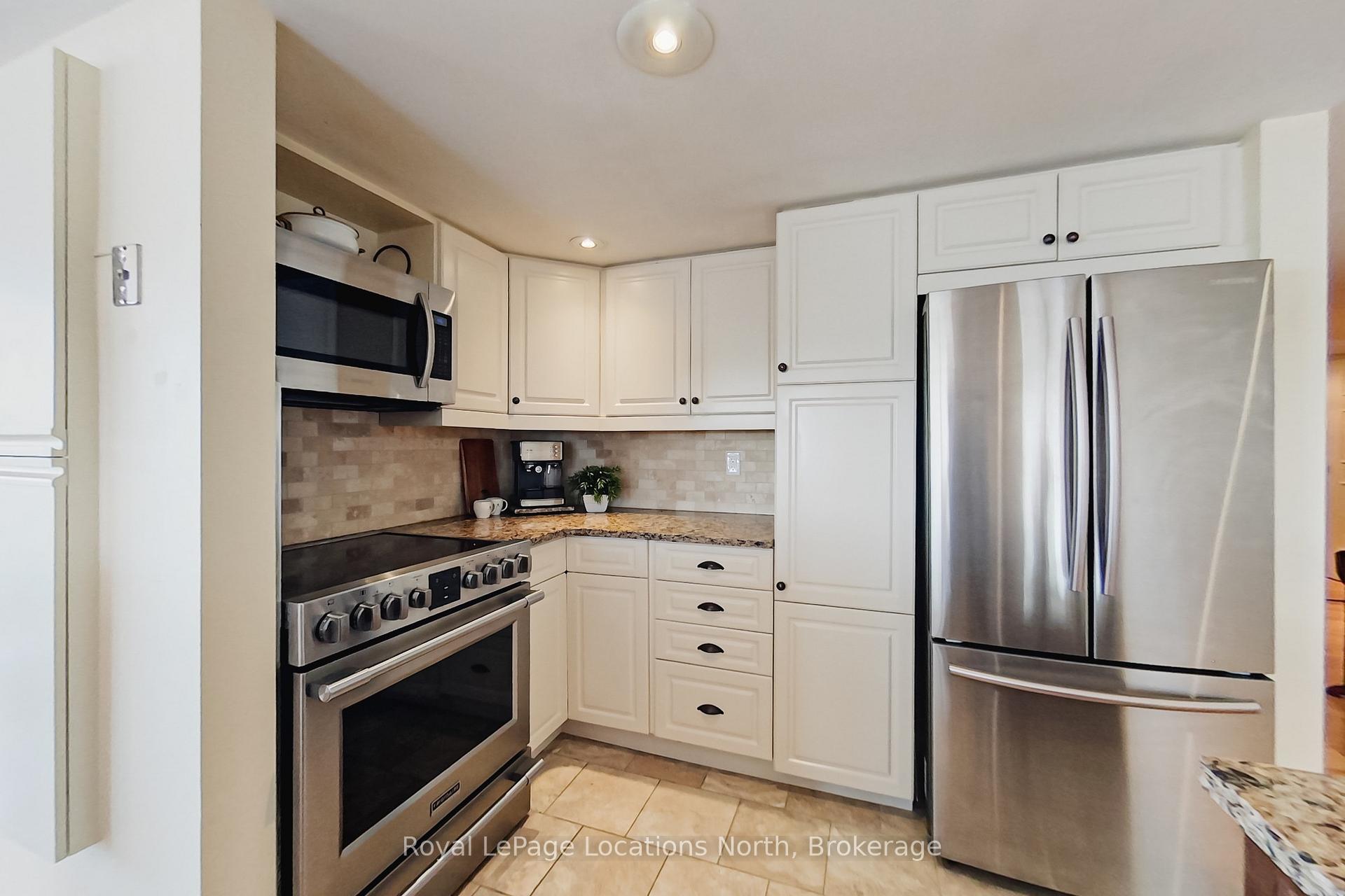 Photo 11 of Unit 706, 24 Ramblings Way, Collingwood — HOMEH