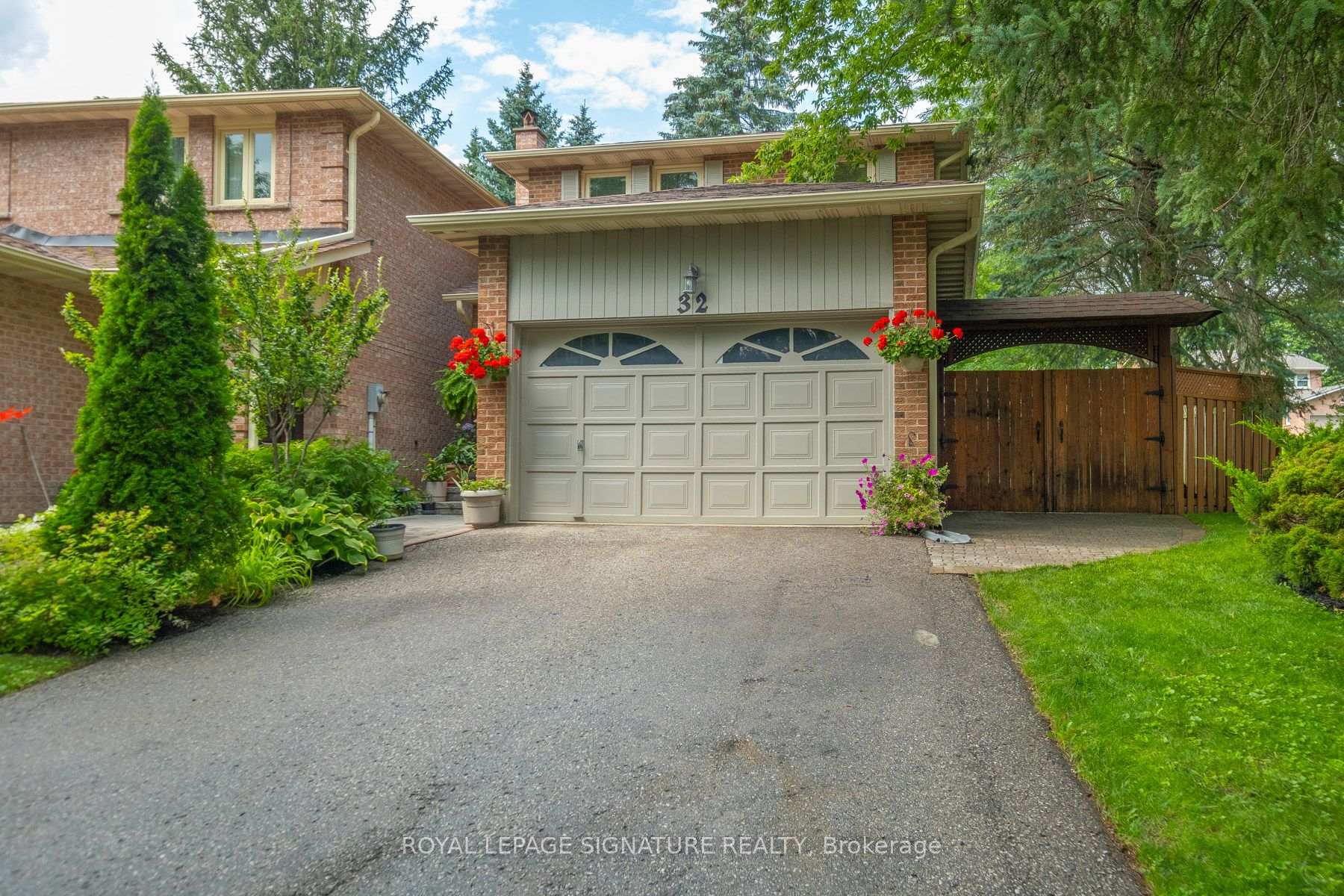 Photo 1 of 32 Richwood Drive, Markham, Sherwood-Amberglen — HOMEH