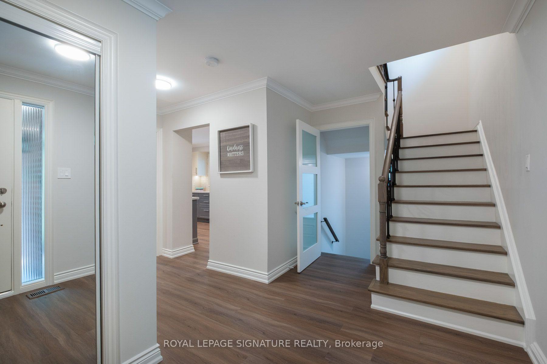 Photo 6 of 32 Richwood Drive, Markham, Sherwood-Amberglen — HOMEH