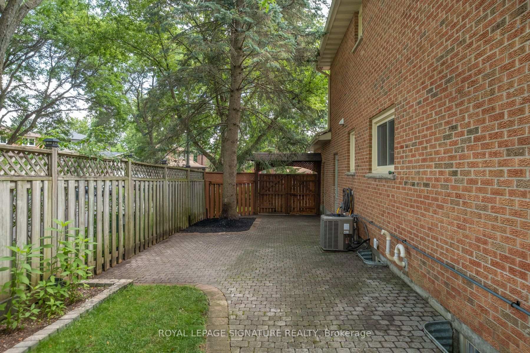 Photo 33 of 32 Richwood Drive, Markham, Sherwood-Amberglen — HOMEH