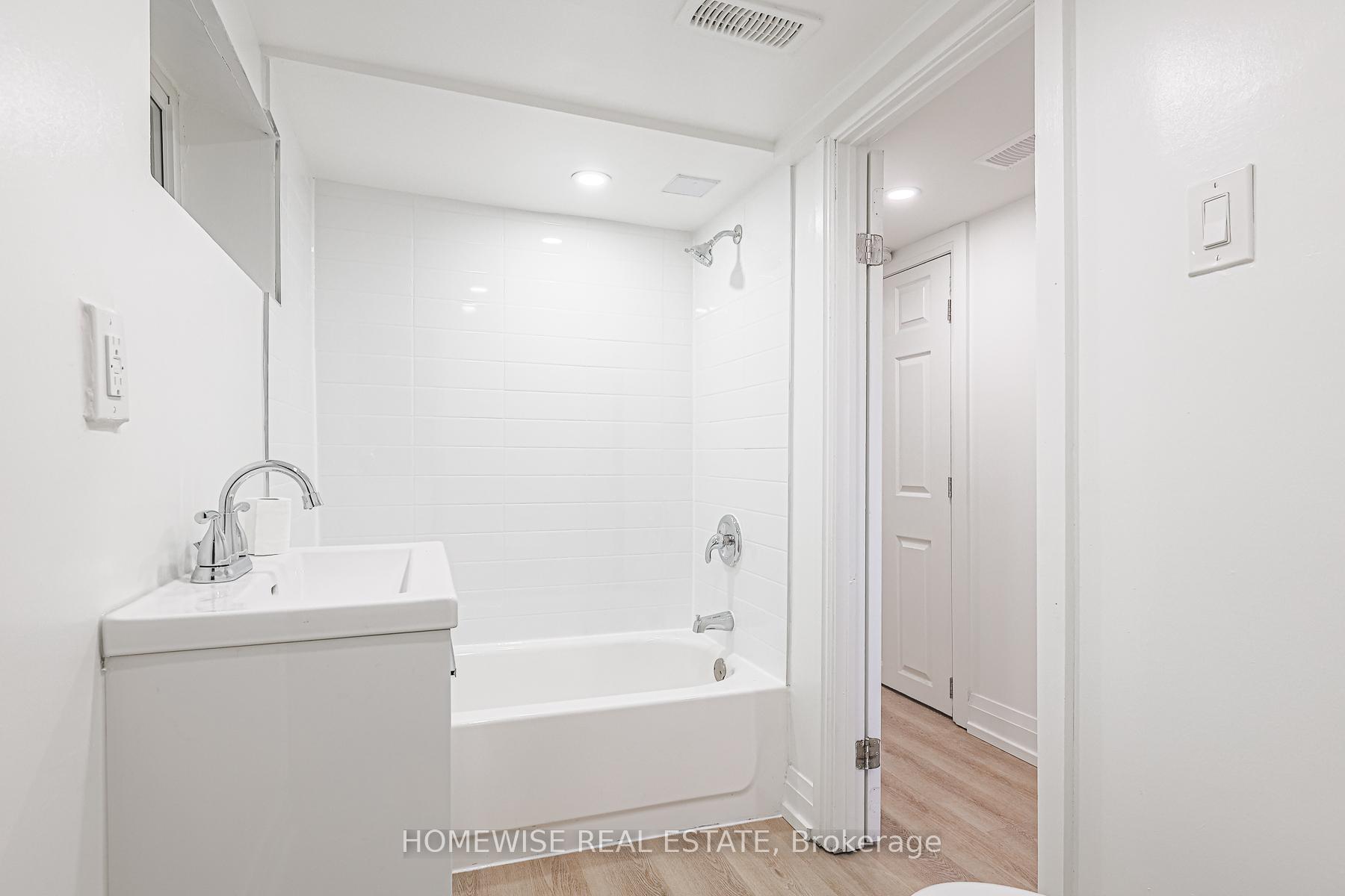 Photo 8 of Unit Lower, 81 Shields Avenue, Toronto, Lawrence Park South — HOMEH