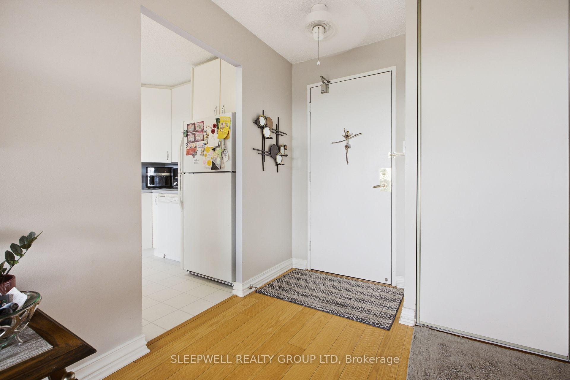 Photo 4 of Unit 712, 665 Bathgate Drive, Ottawa, Carson Meadows — HOMEH