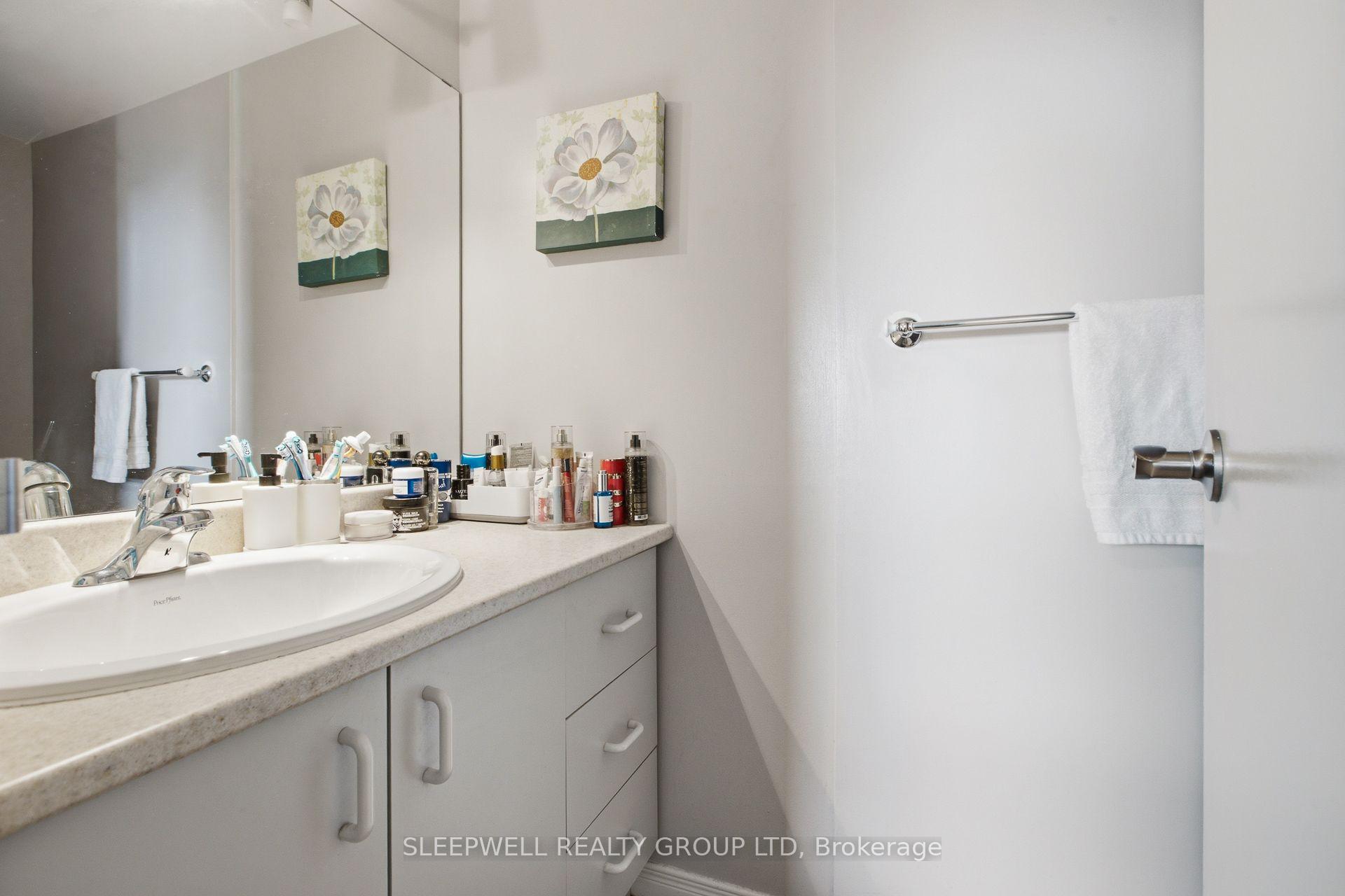 Photo 20 of Unit 712, 665 Bathgate Drive, Ottawa, Carson Meadows — HOMEH