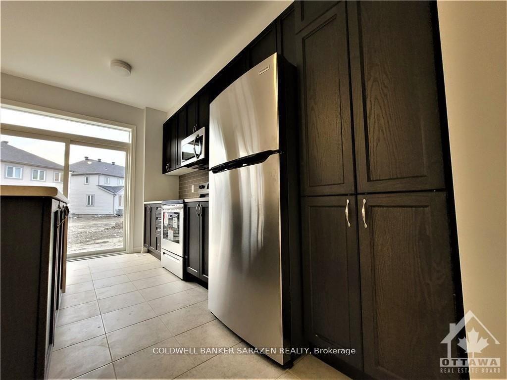 Photo 3 of 224 Atima Circle, Ottawa, Barrhaven - Half Moon Bay — HOMEH