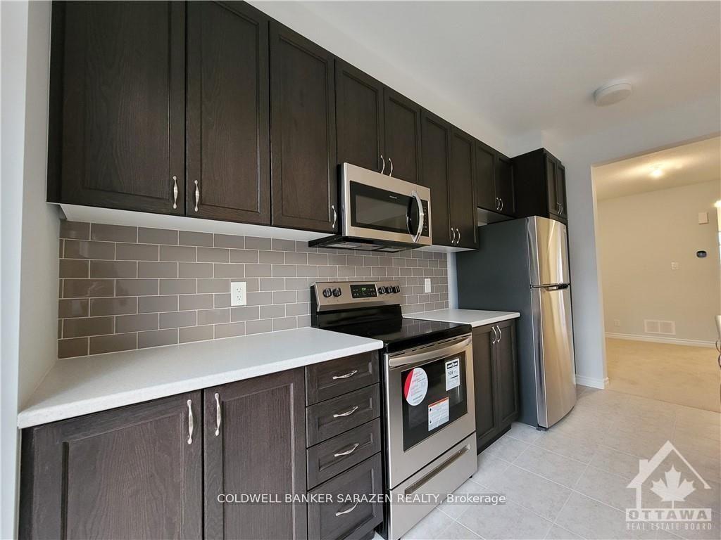 Photo 4 of 224 Atima Circle, Ottawa, Barrhaven - Half Moon Bay — HOMEH