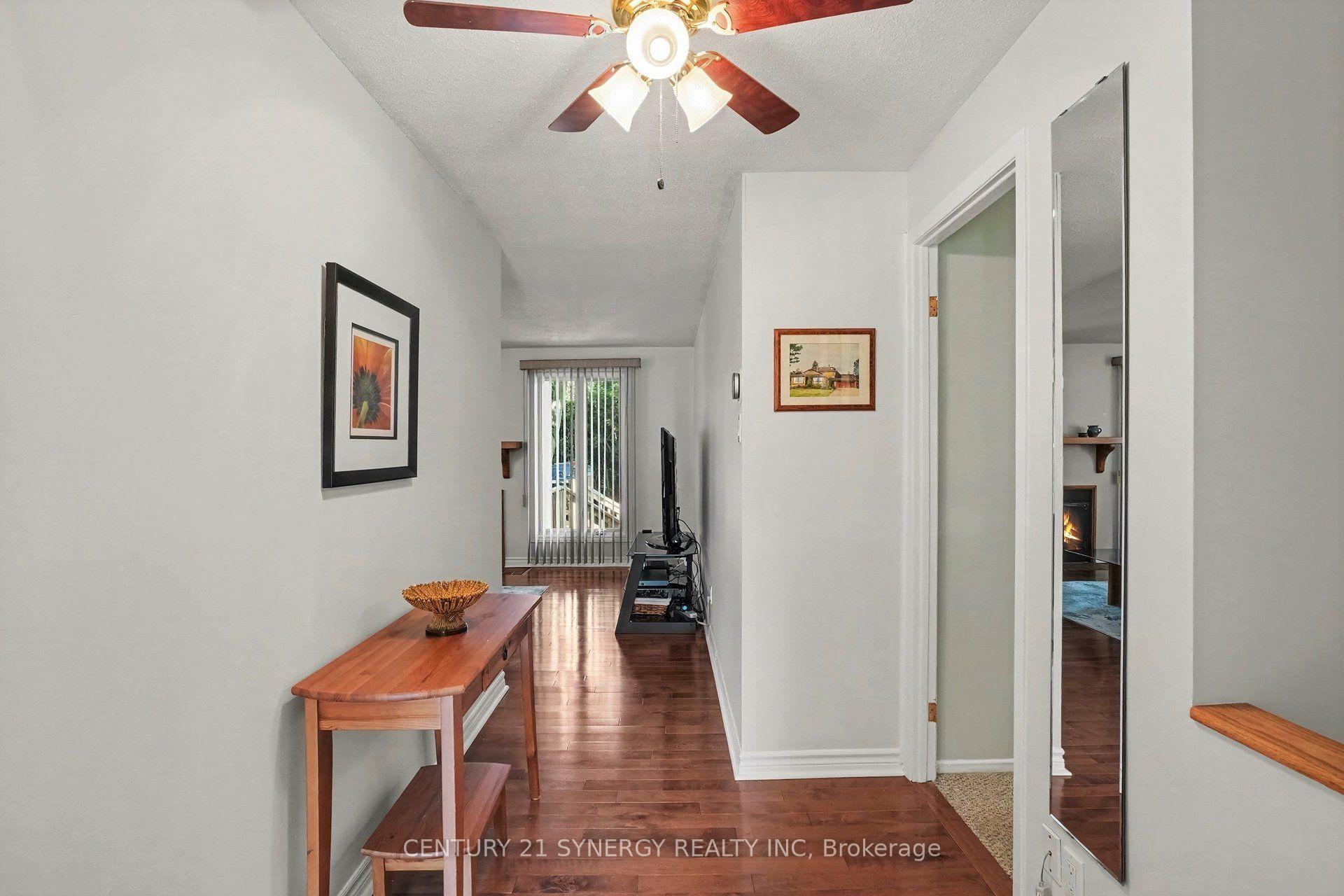 Photo 4 of 1078 Alenmede Crescent, Ottawa, Fairfield Heights — HOMEH