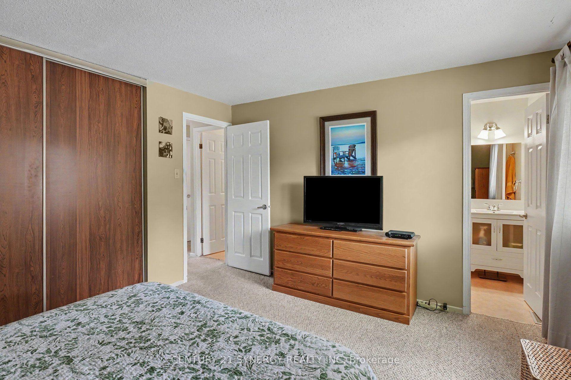 Photo 15 of 1078 Alenmede Crescent, Ottawa, Fairfield Heights — HOMEH