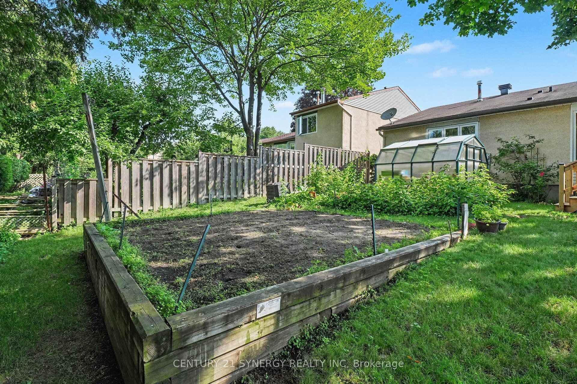 Photo 29 of 1078 Alenmede Crescent, Ottawa, Fairfield Heights — HOMEH