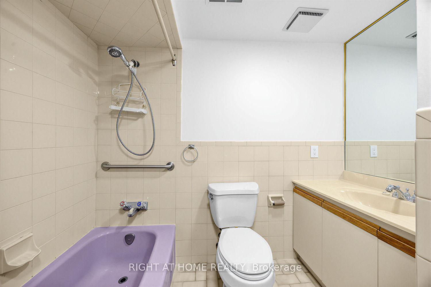 Photo 39 of 3126 Mccarthy Court, Mississauga, Applewood — HOMEH