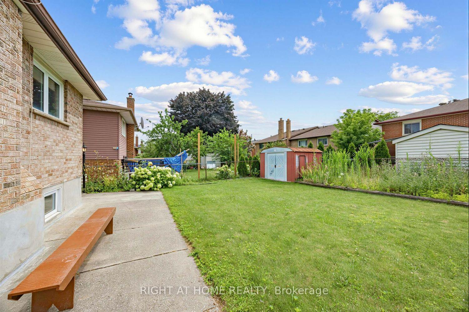Photo 47 of 3126 Mccarthy Court, Mississauga, Applewood — HOMEH