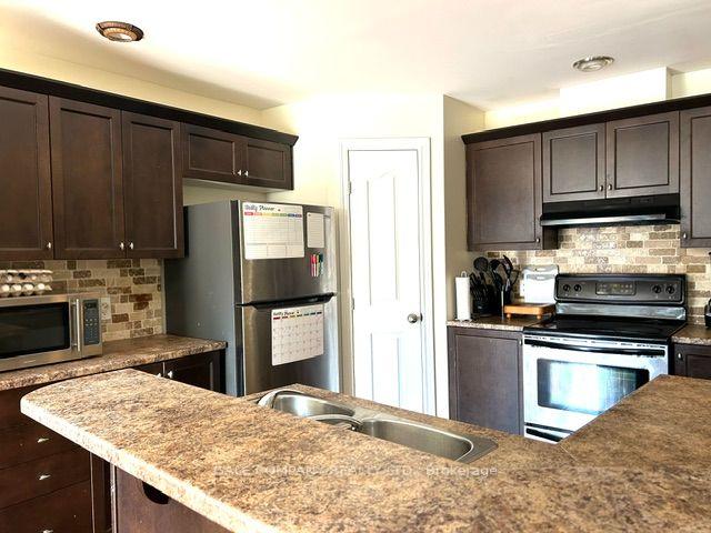 Photo 7 of 149 Tandalee Crescent, Ottawa, Kanata - Emerald Meadows/Trailwest — HOMEH