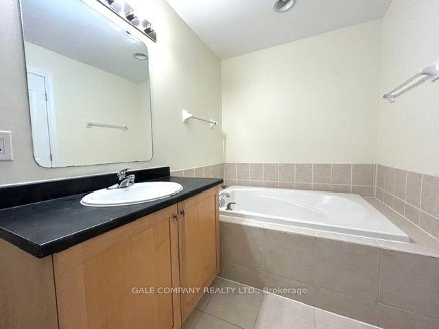 Photo 12 of 149 Tandalee Crescent, Ottawa, Kanata - Emerald Meadows/Trailwest — HOMEH