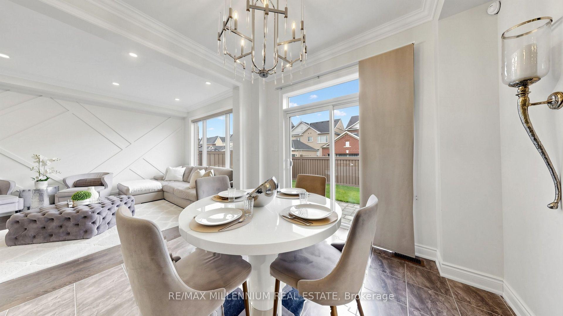 Photo 13 of 353 Moody Drive, Vaughan, Kleinburg — HOMEH