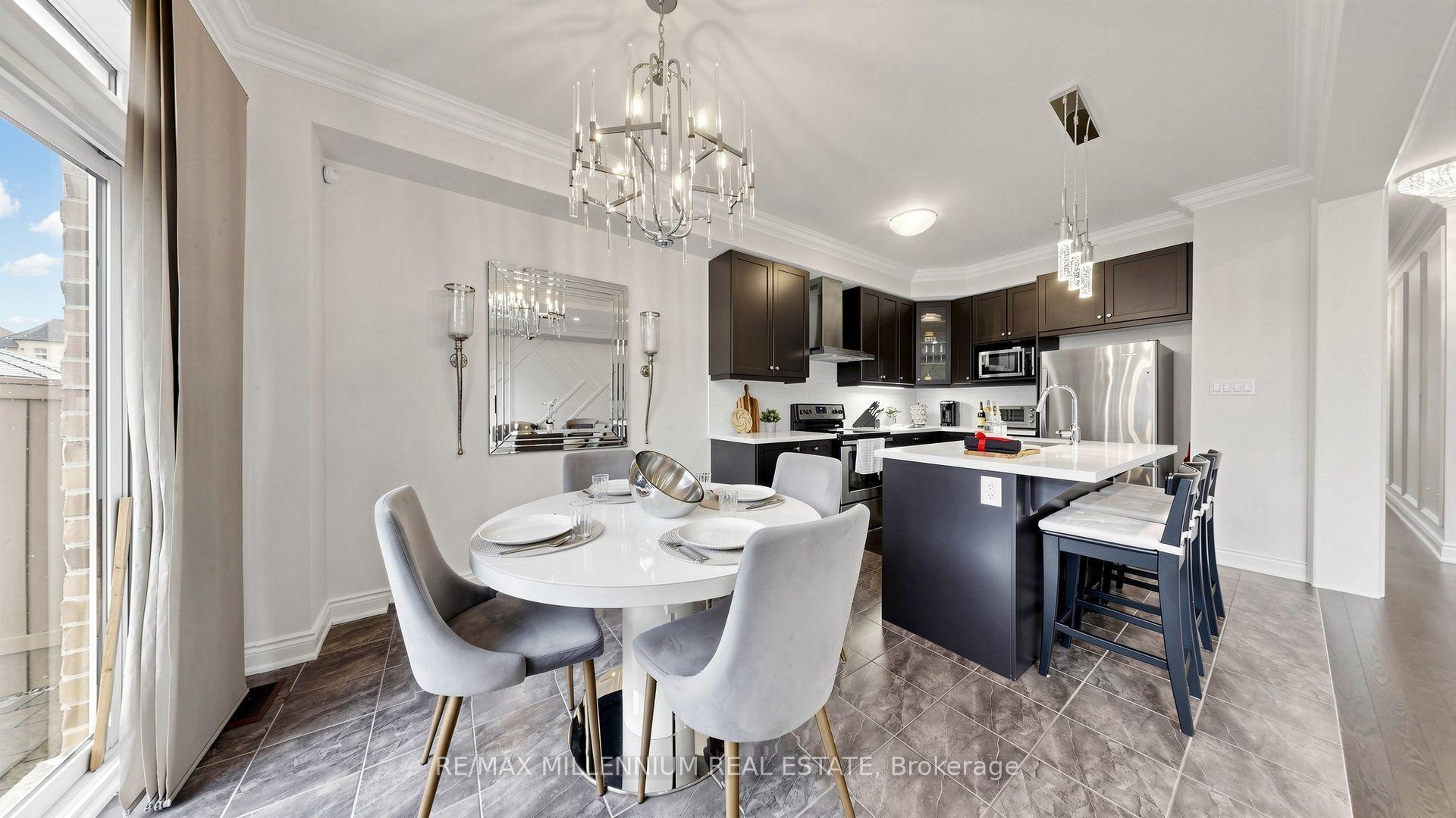 Photo 14 of 353 Moody Drive, Vaughan, Kleinburg — HOMEH