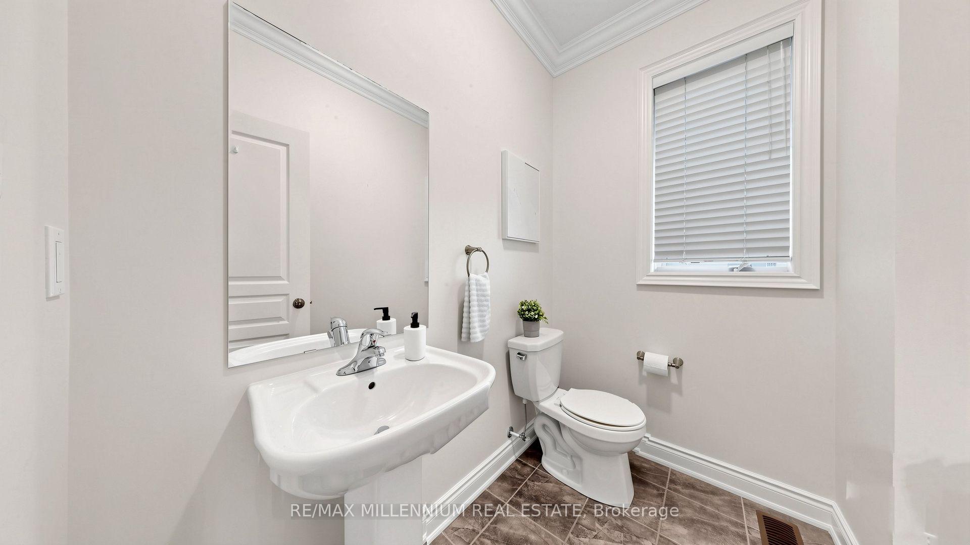 Photo 16 of 353 Moody Drive, Vaughan, Kleinburg — HOMEH