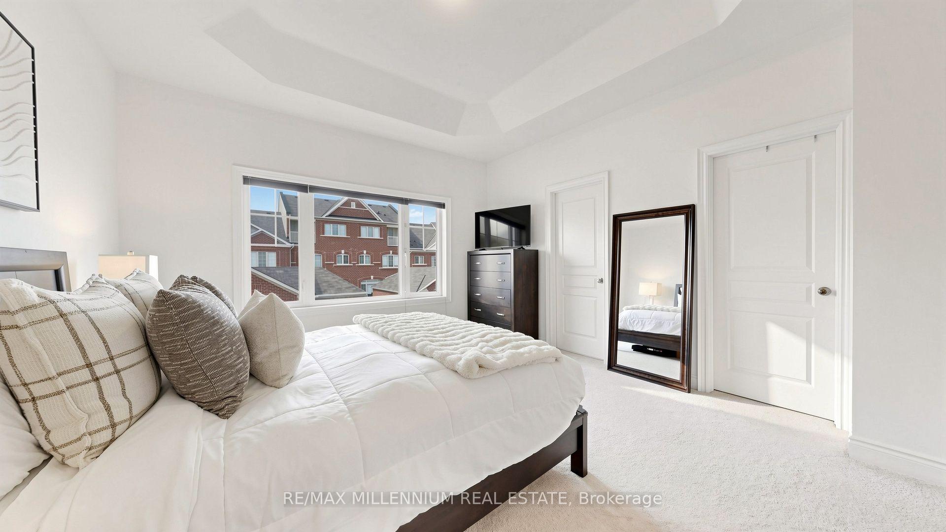 Photo 20 of 353 Moody Drive, Vaughan, Kleinburg — HOMEH