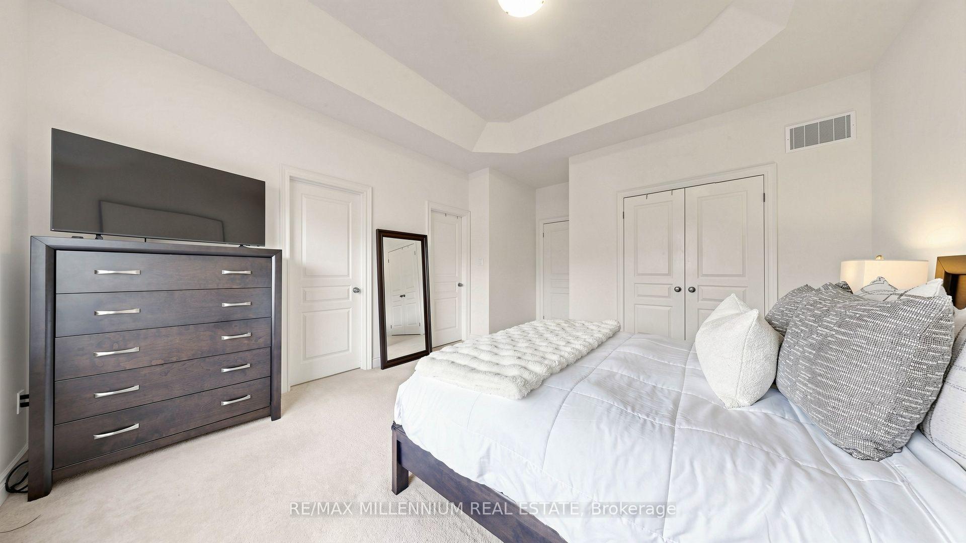 Photo 21 of 353 Moody Drive, Vaughan, Kleinburg — HOMEH